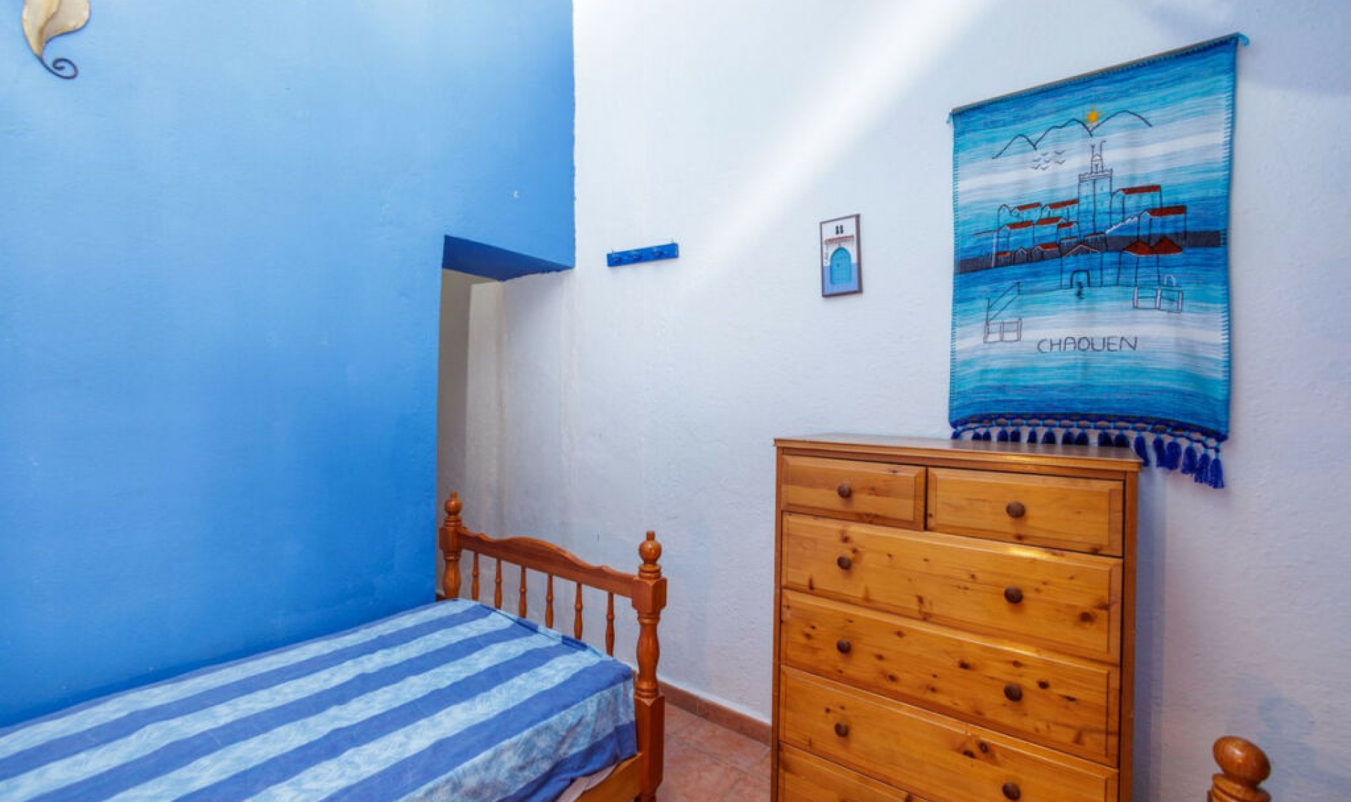 Resale - House -
Comares
