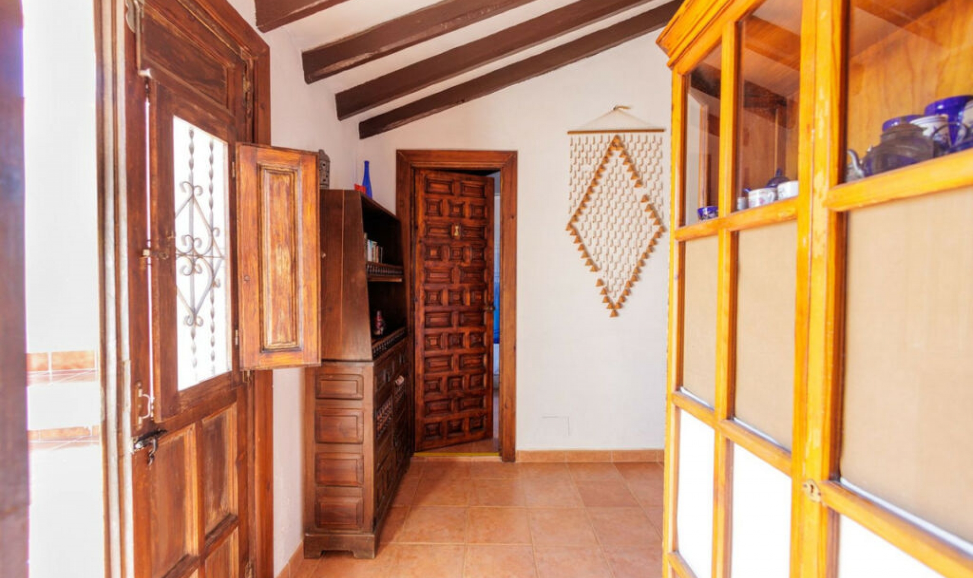 Resale - House -
Comares