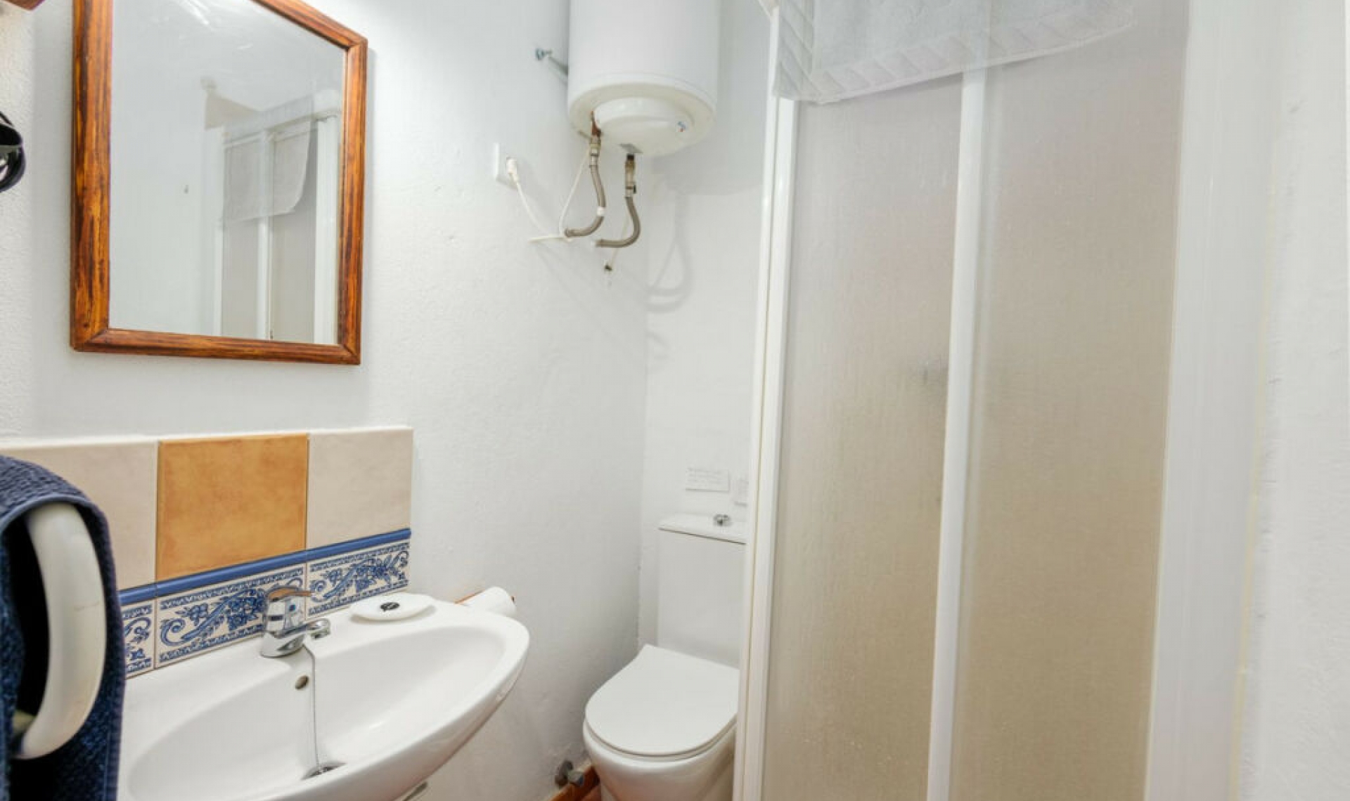 Resale - House -
Comares