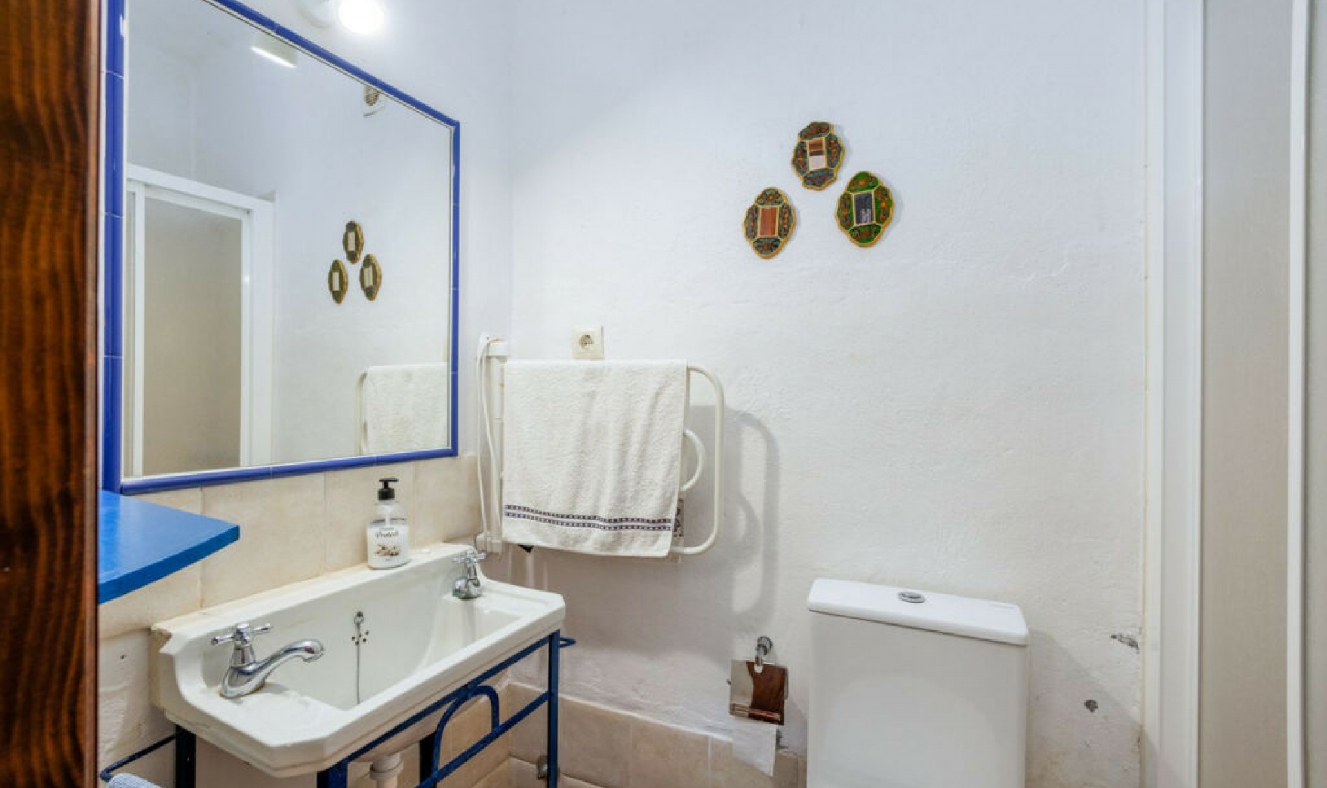 Resale - House -
Comares