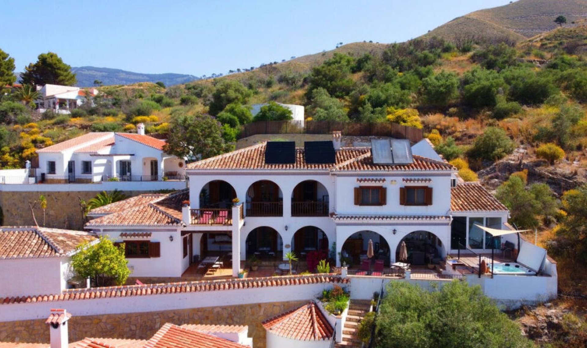 Resale - House -
Cómpeta