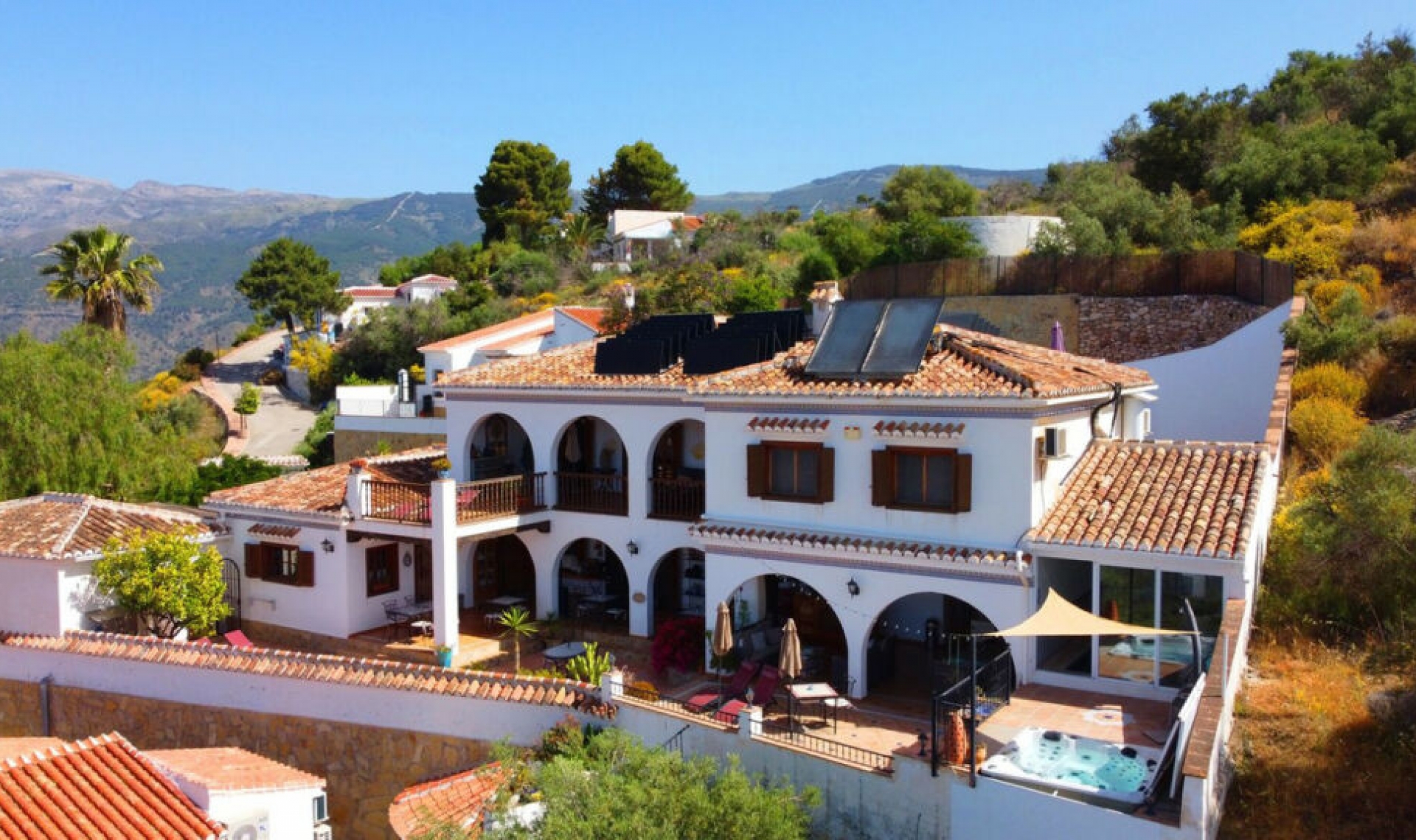 Resale - House -
Cómpeta