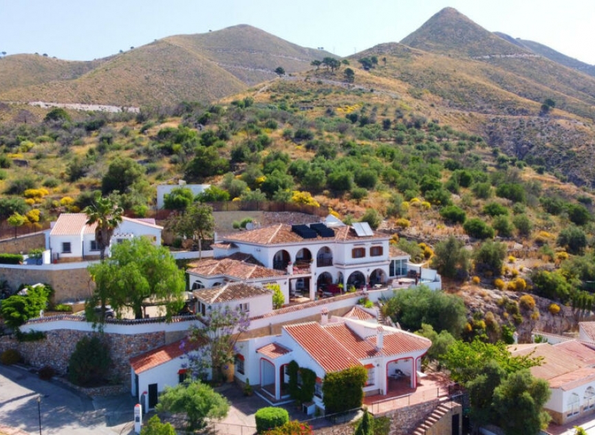 Resale - House -
Cómpeta