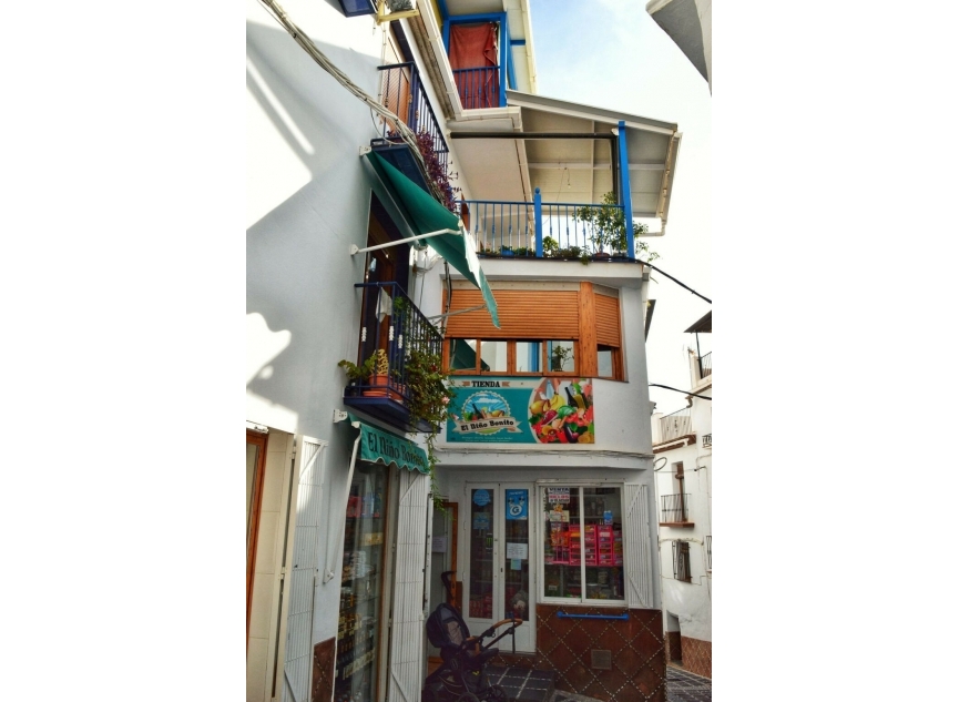 Resale - House -
Cómpeta