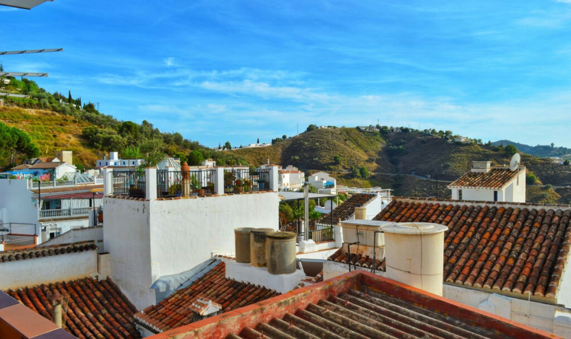 Resale - House -
Cómpeta