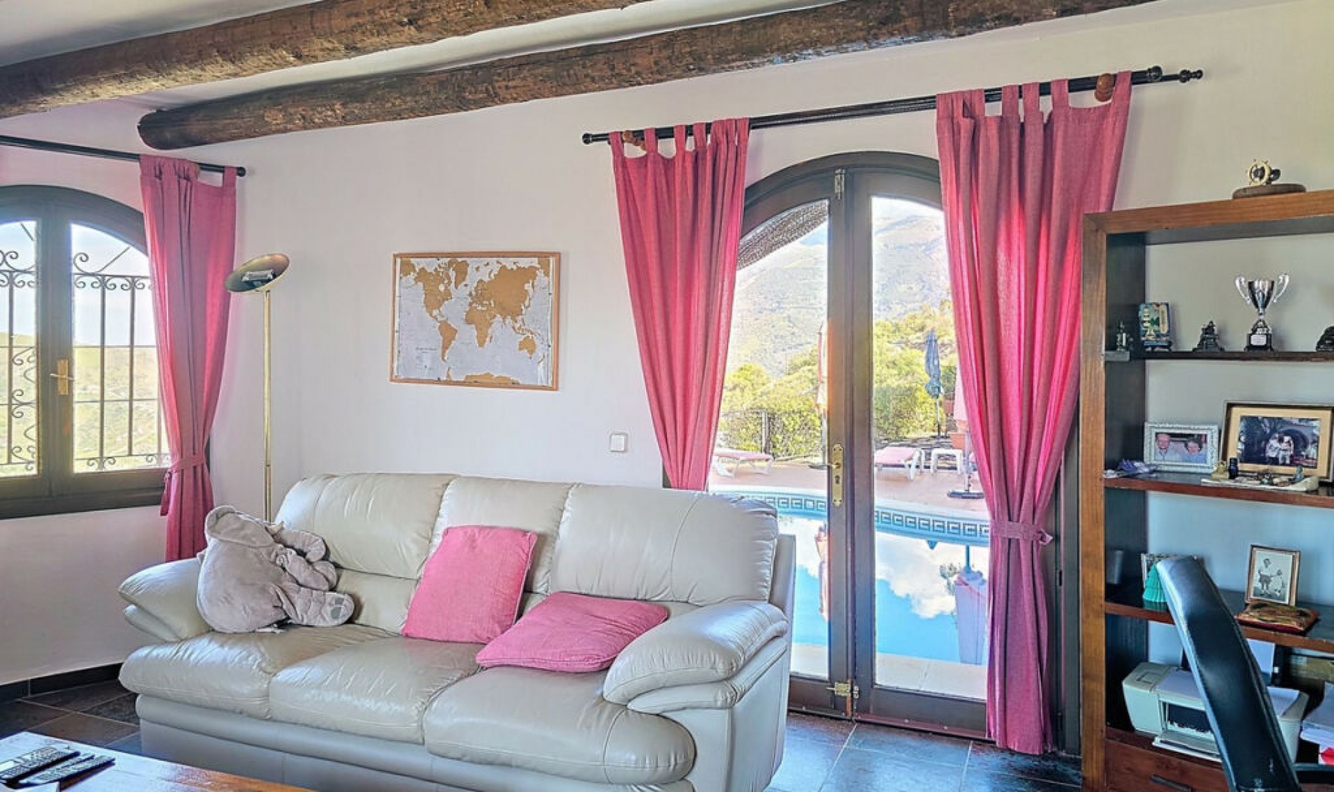 Resale - House -
Cómpeta