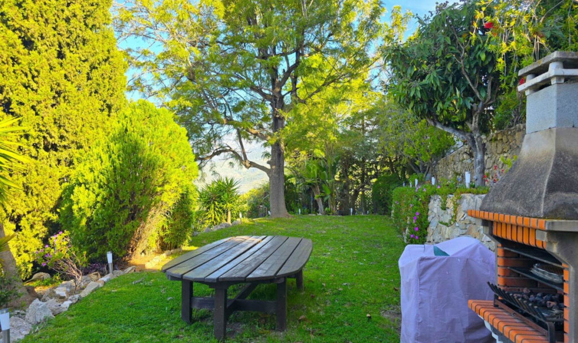 Resale - House -
Cómpeta