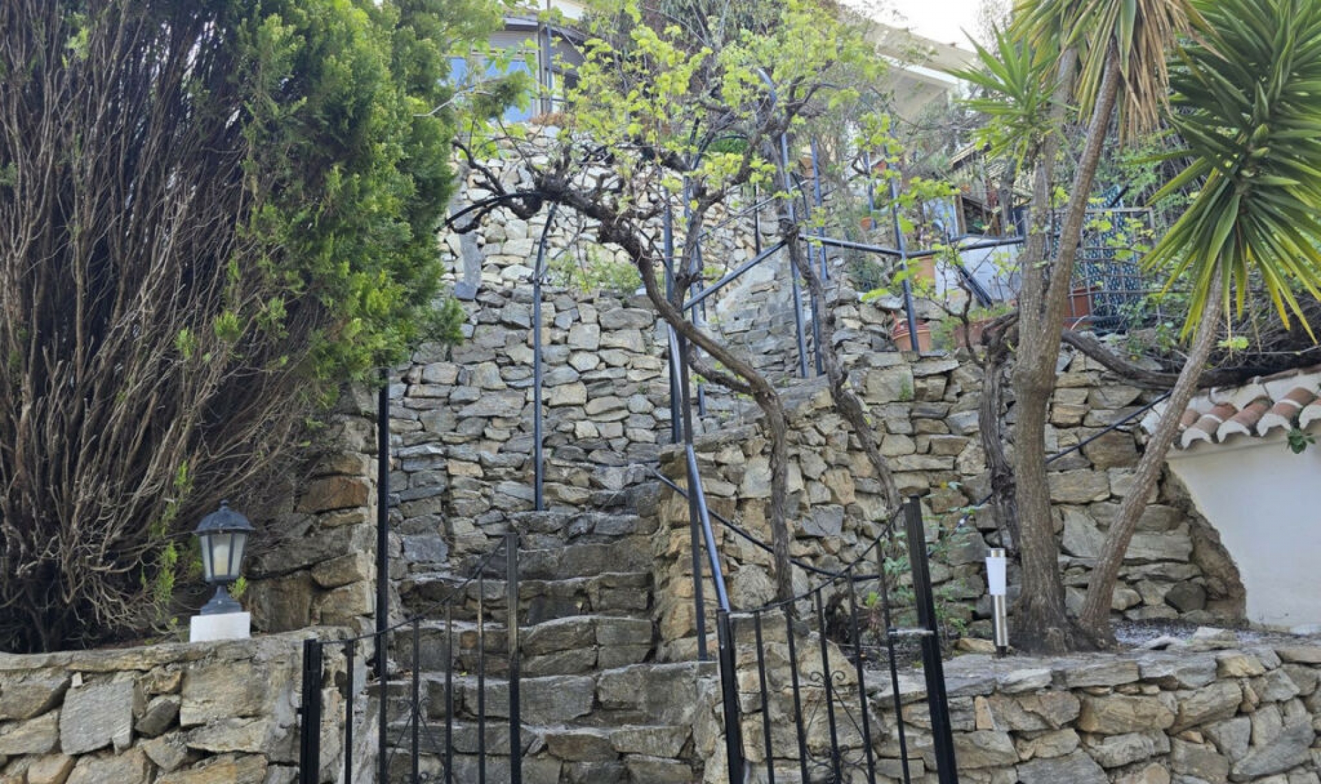 Resale - House -
Cómpeta