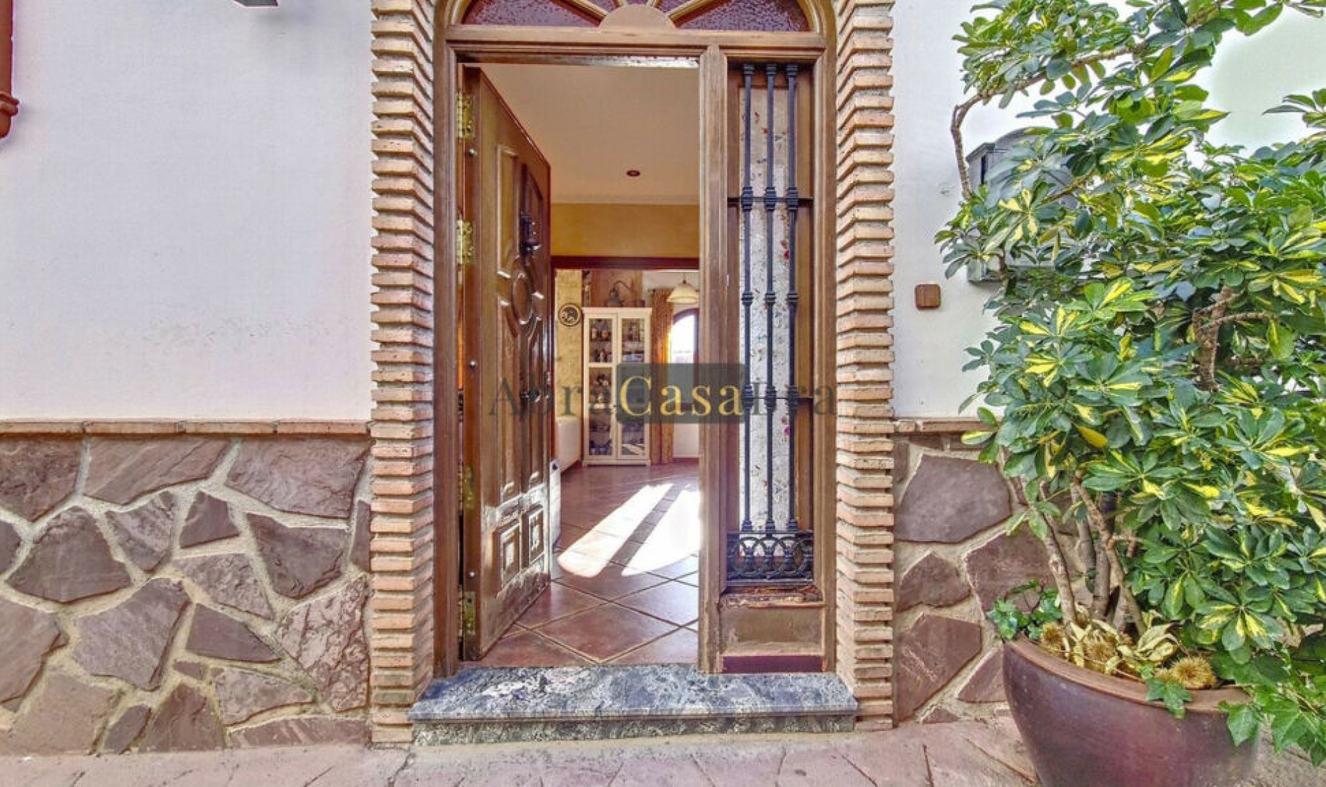 Resale - House -
Cómpeta