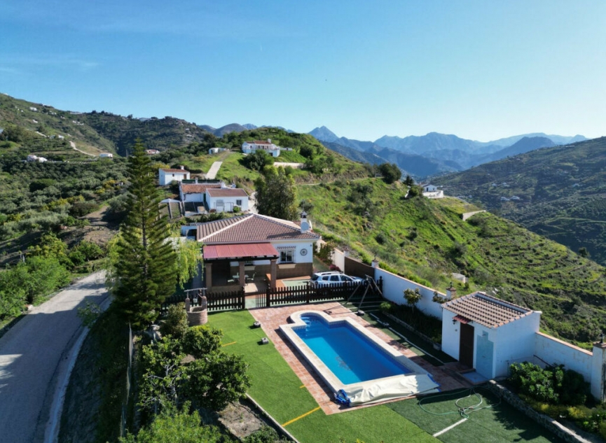 Resale - House -
Cómpeta