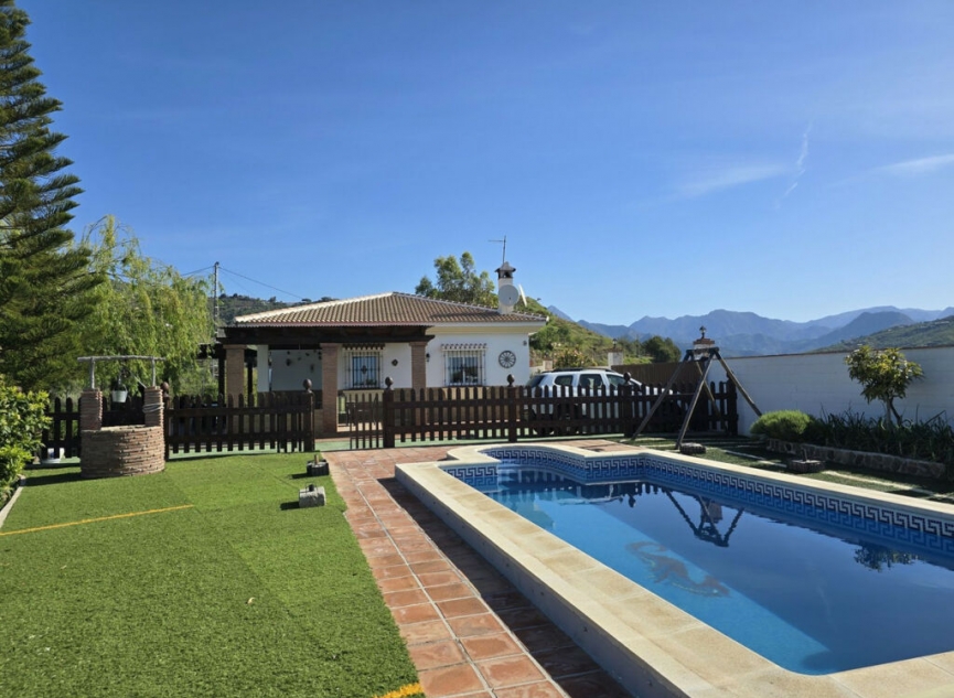 Resale - House -
Cómpeta