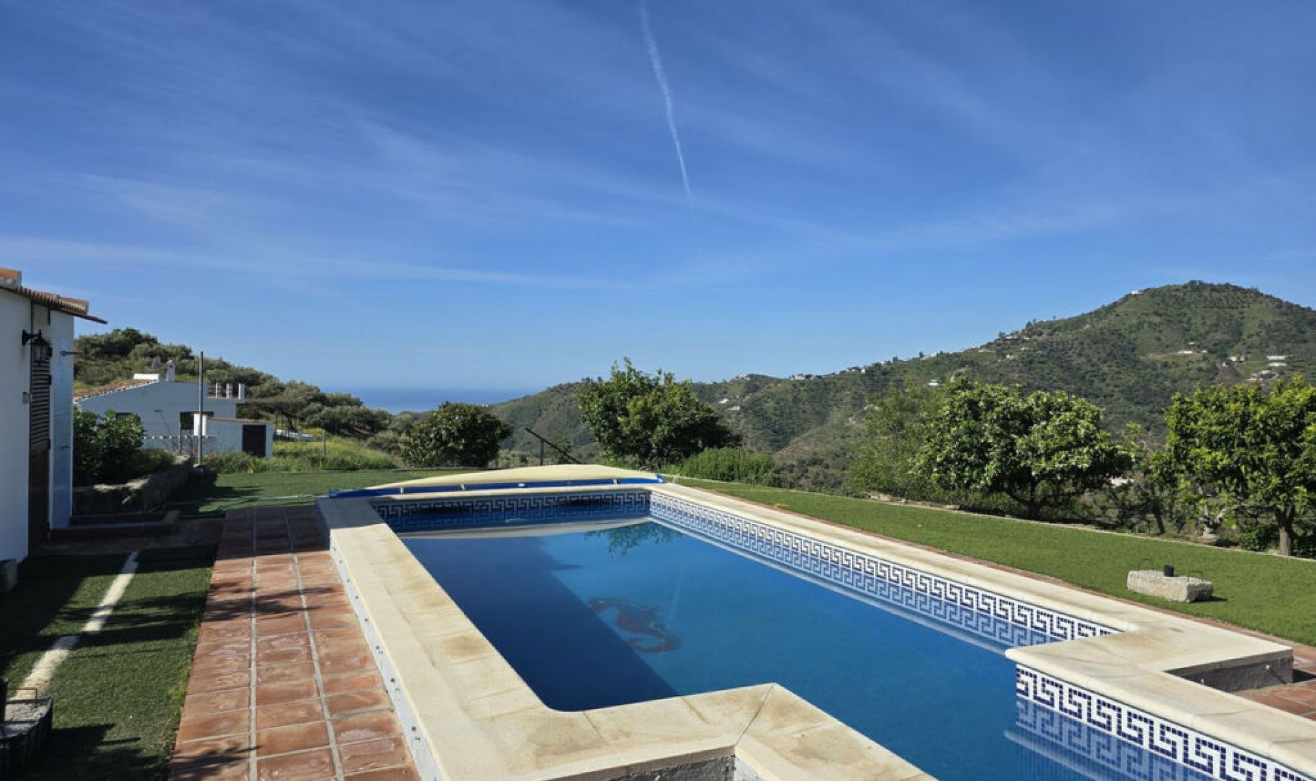 Resale - House -
Cómpeta