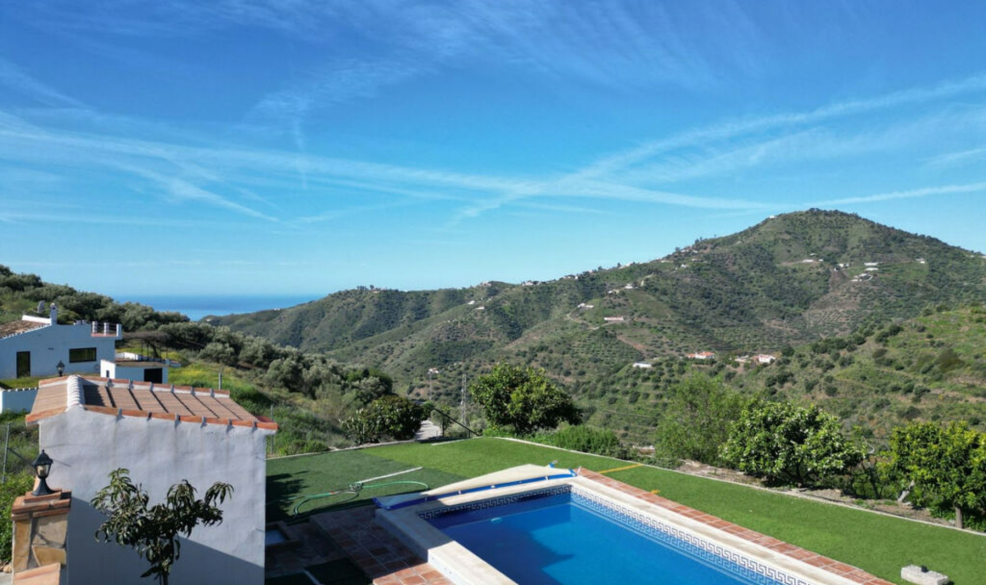 Resale - House -
Cómpeta