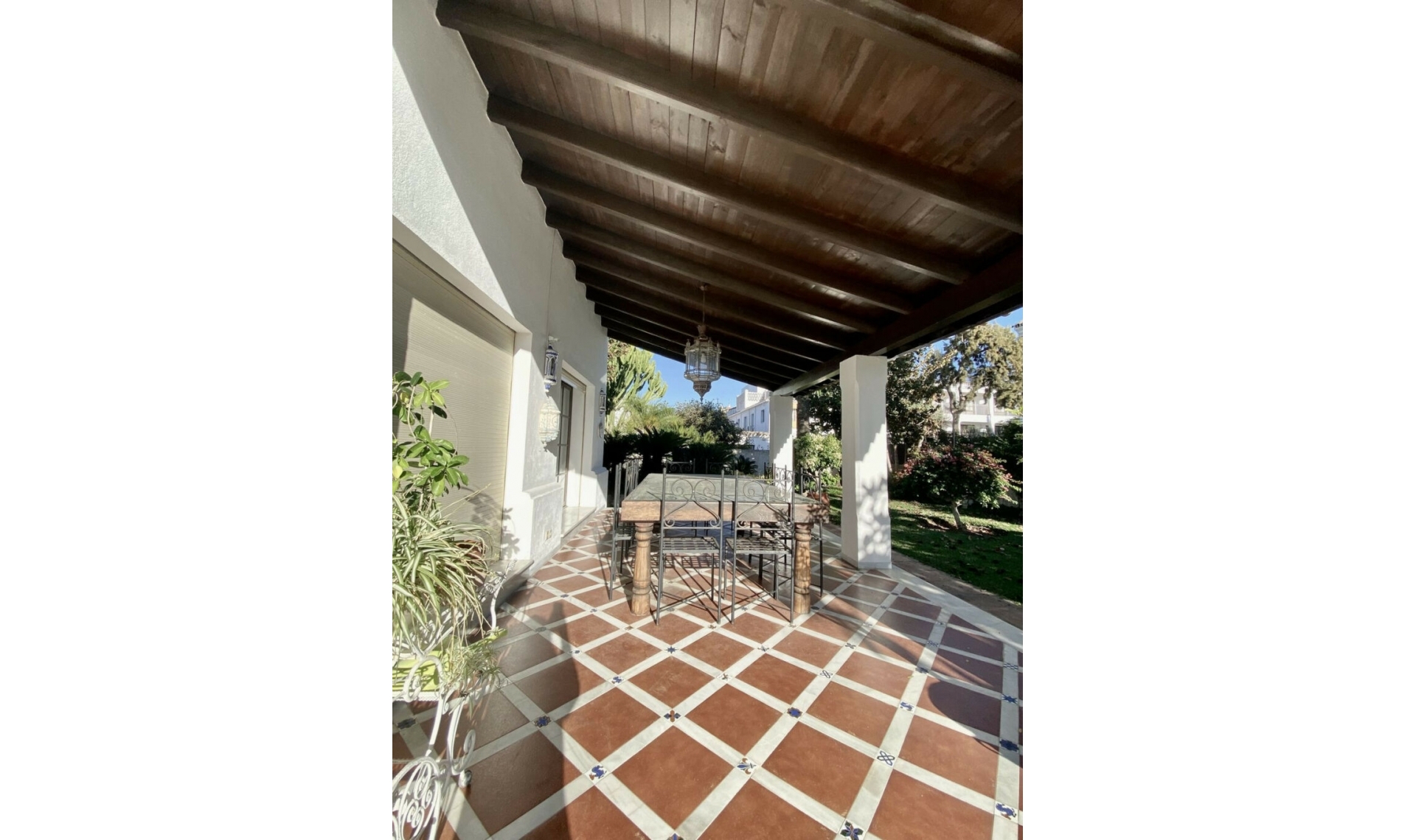 Resale - House -
Cortijo Blanco