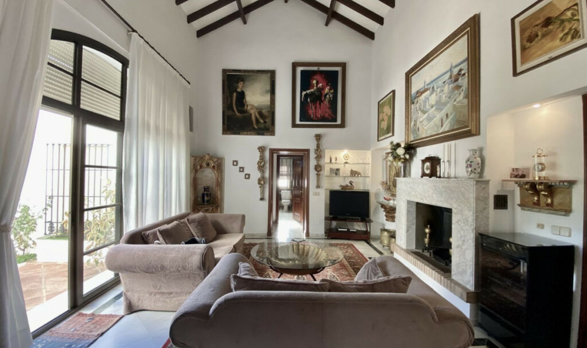 Resale - House -
Cortijo Blanco