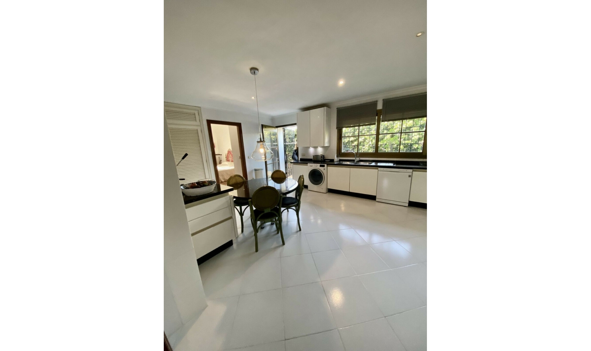 Resale - House -
Cortijo Blanco