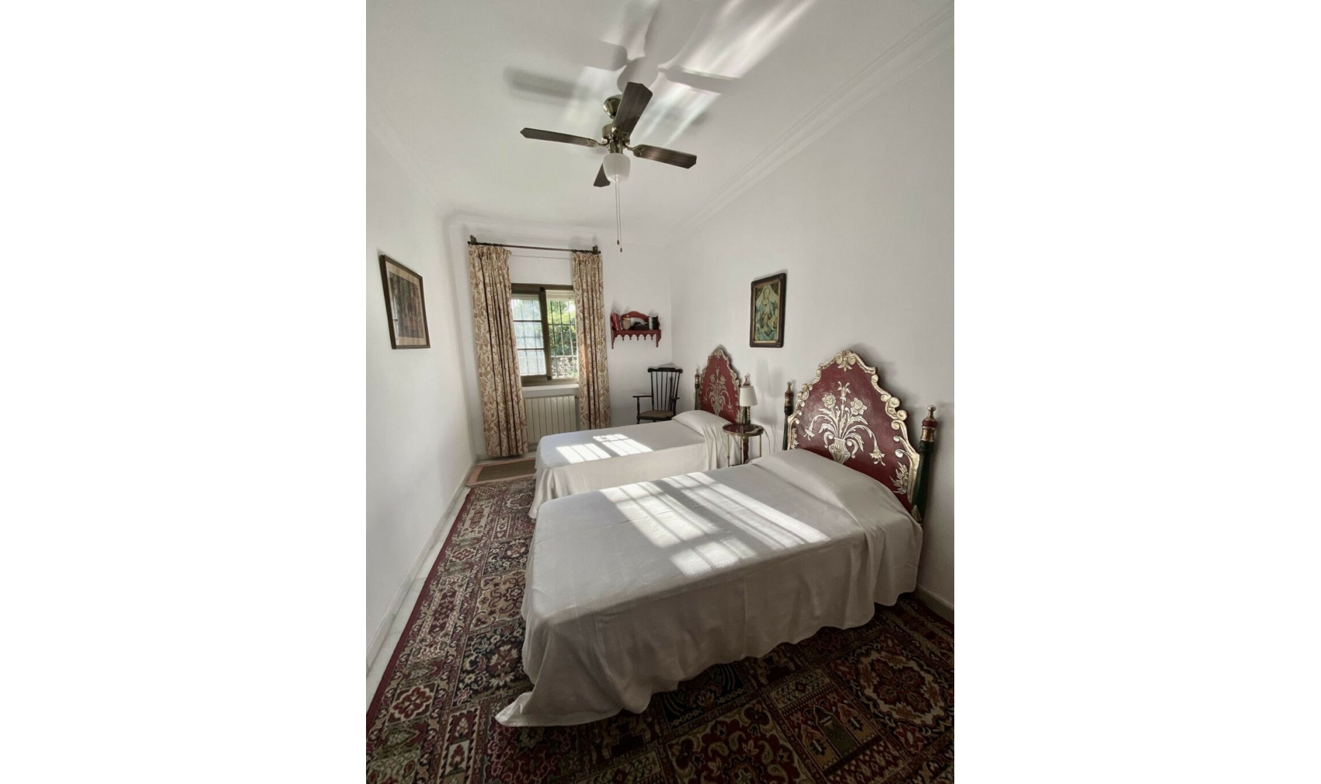 Resale - House -
Cortijo Blanco