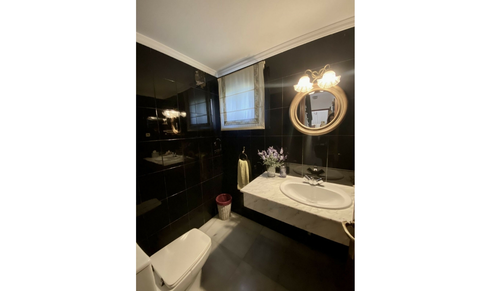 Resale - House -
Cortijo Blanco