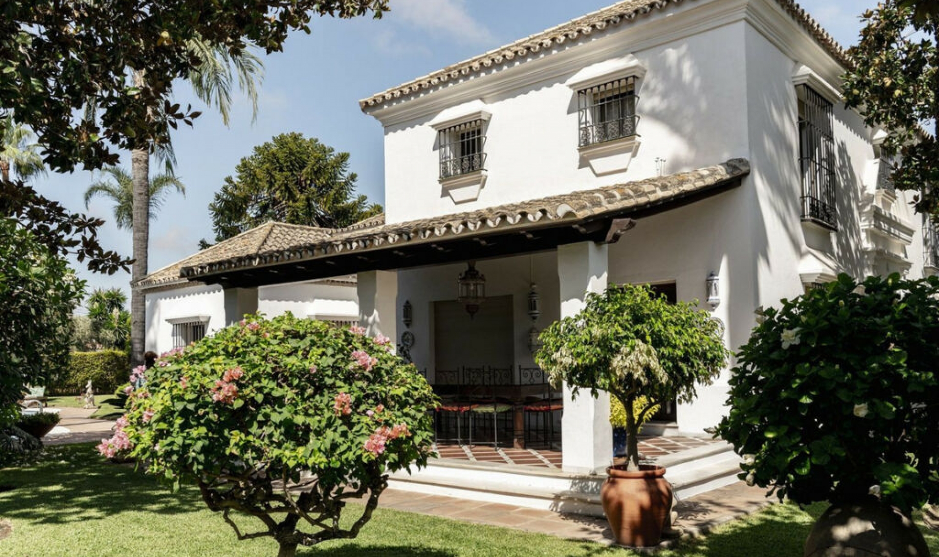 Resale - House -
Cortijo Blanco