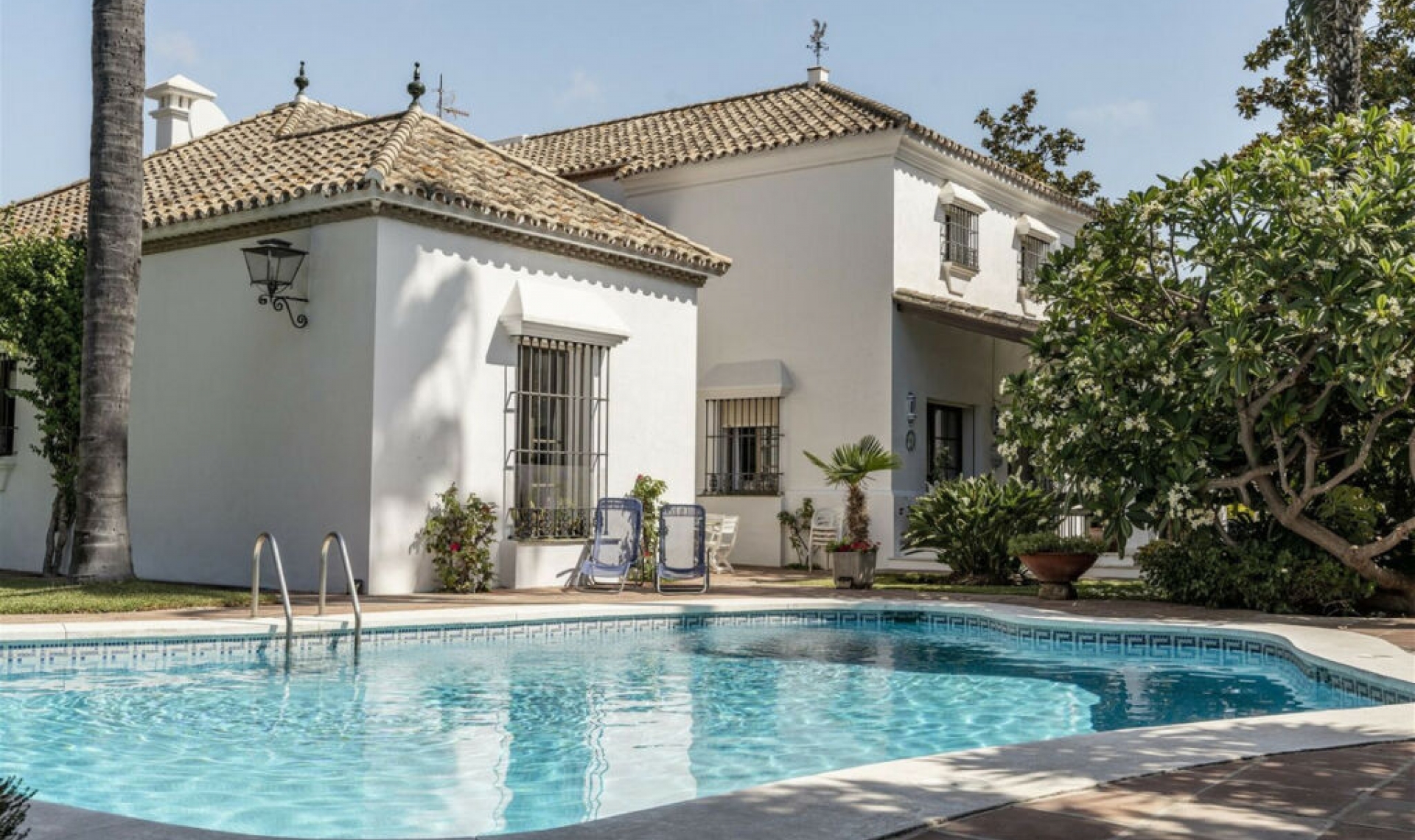 Resale - House -
Cortijo Blanco