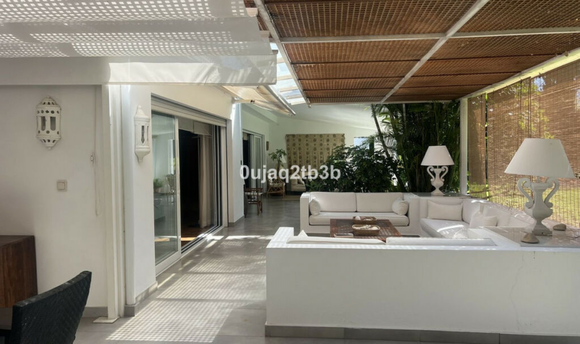Resale - House -
Cortijo Blanco