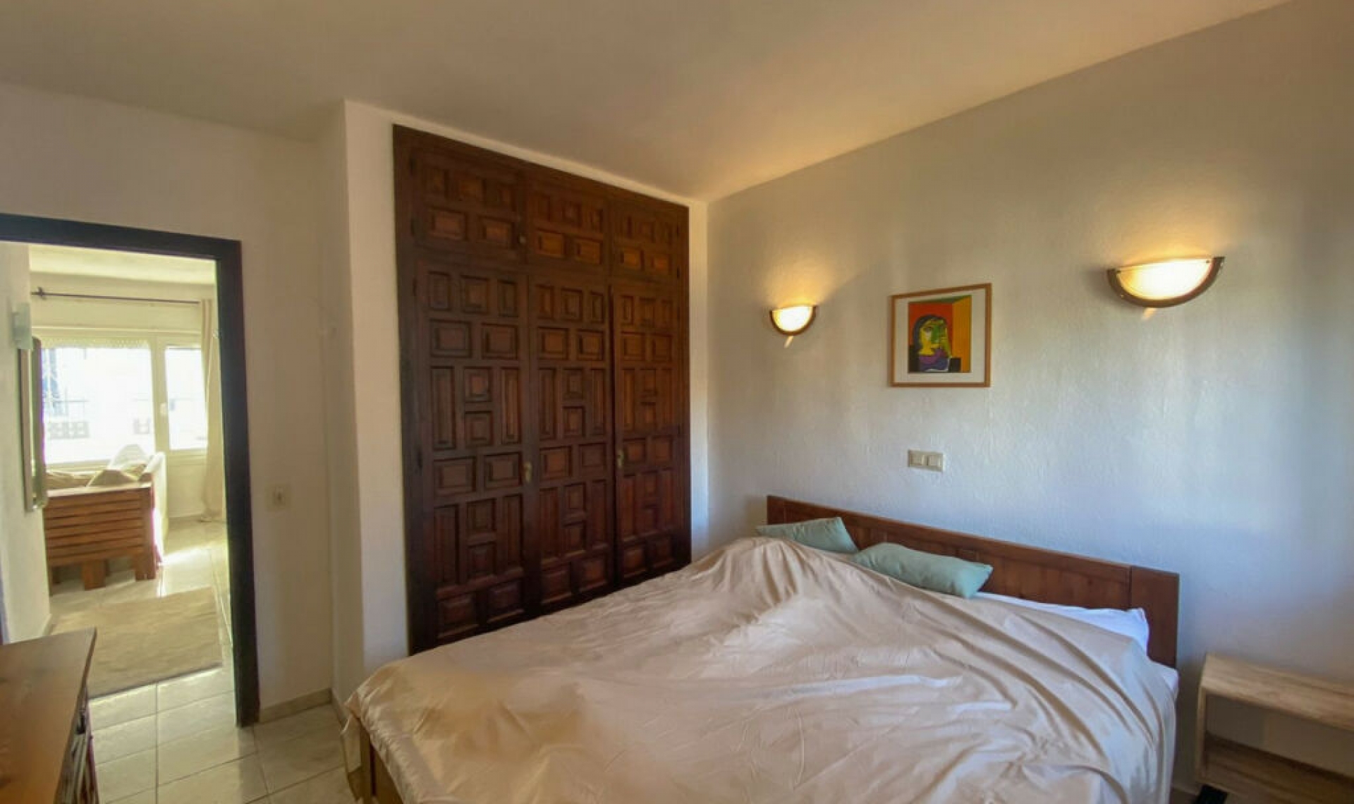 Resale - House -
Costabella