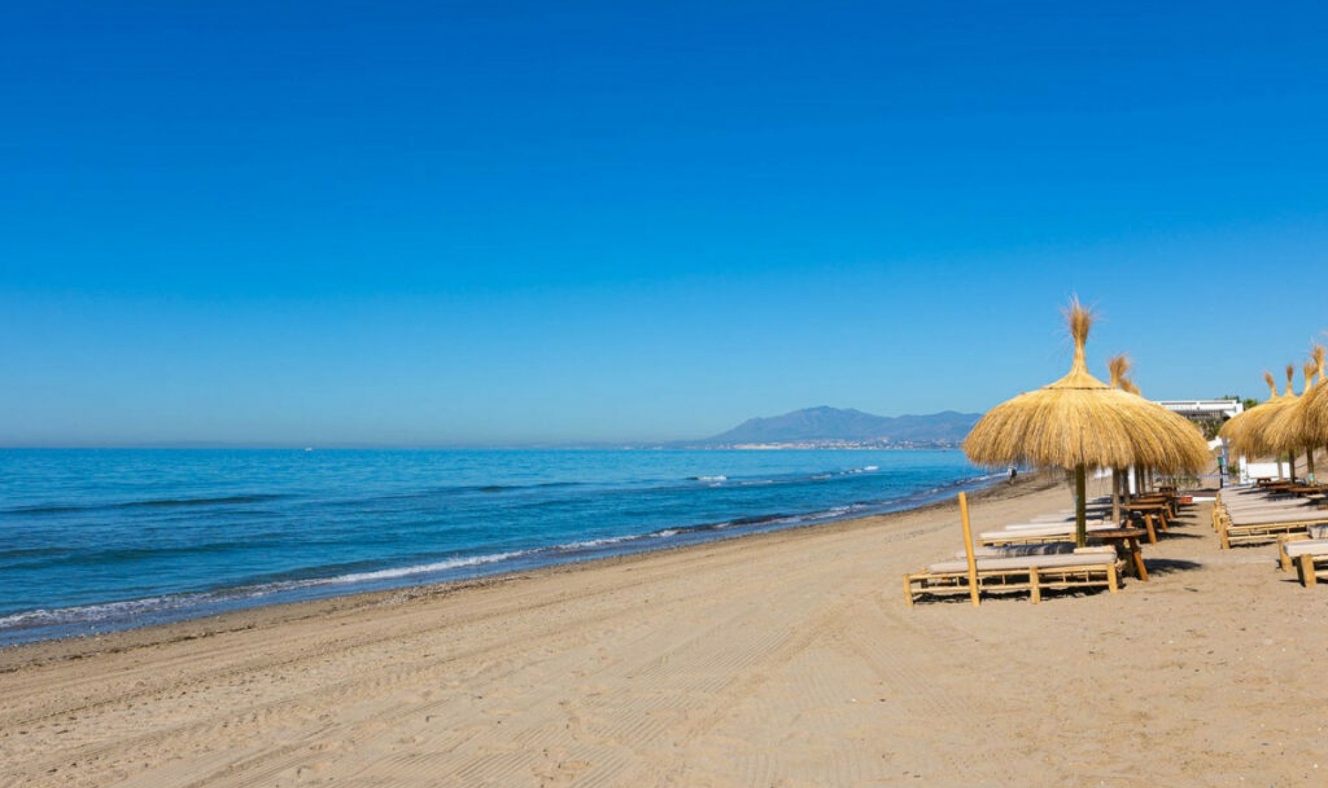 Resale - House -
Costabella
