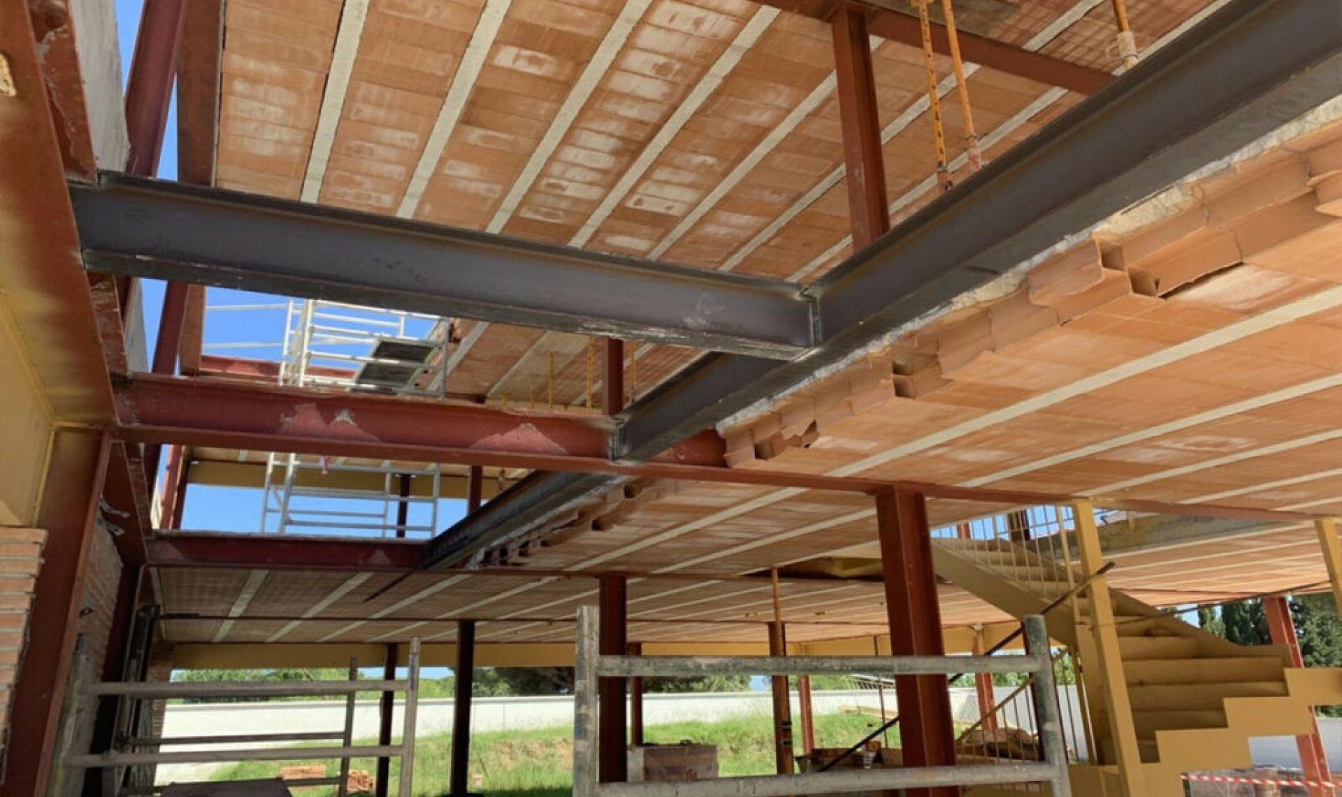 Resale - House -
Costabella