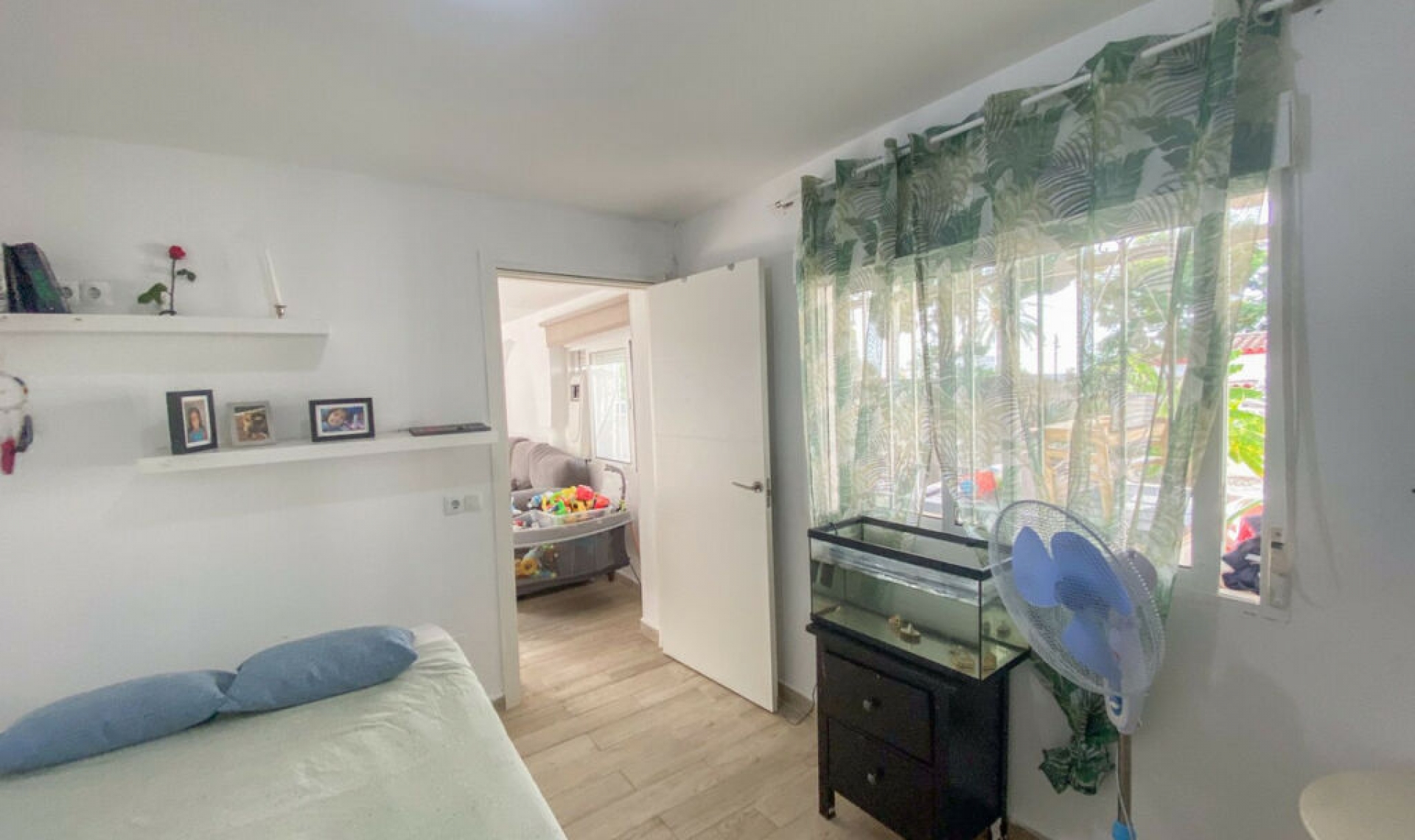 Resale - House -
Costabella