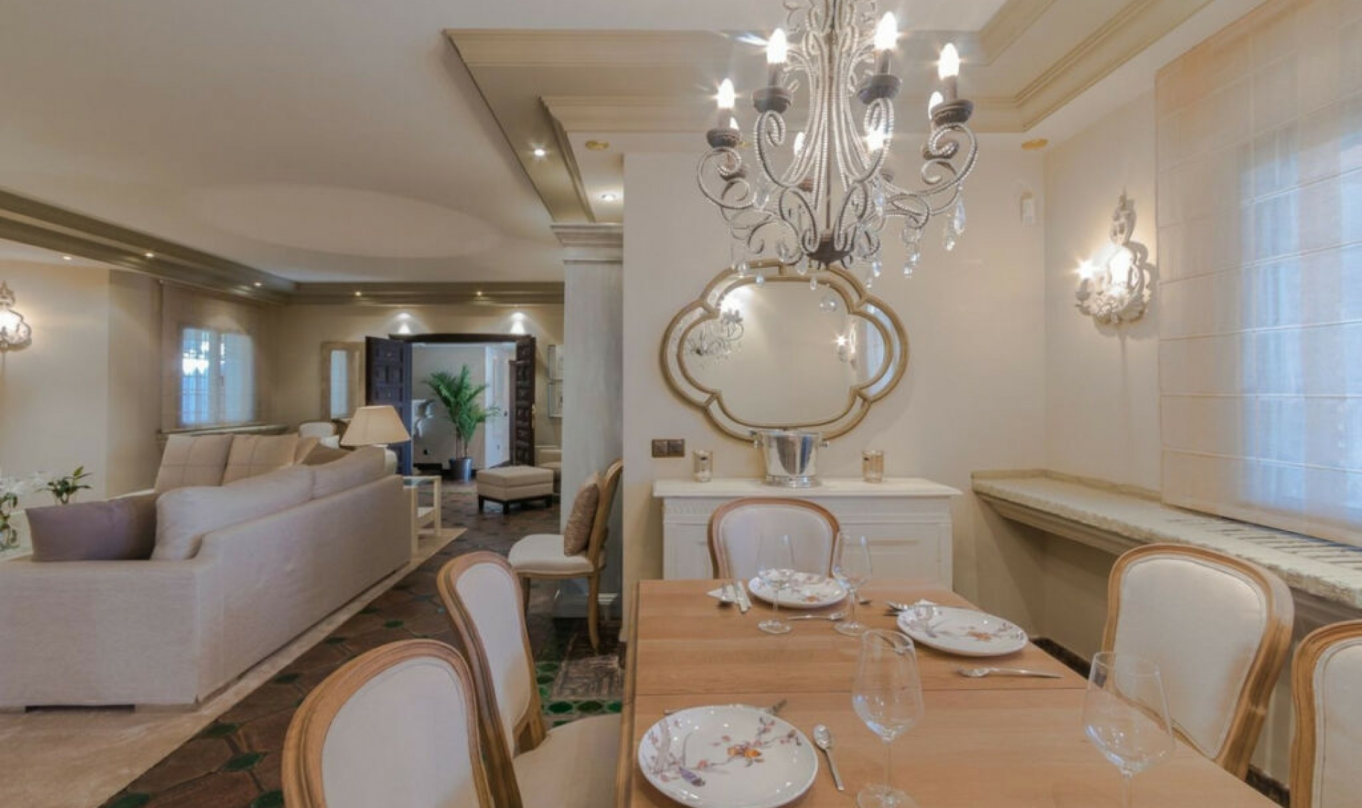 Resale - House -
Costabella