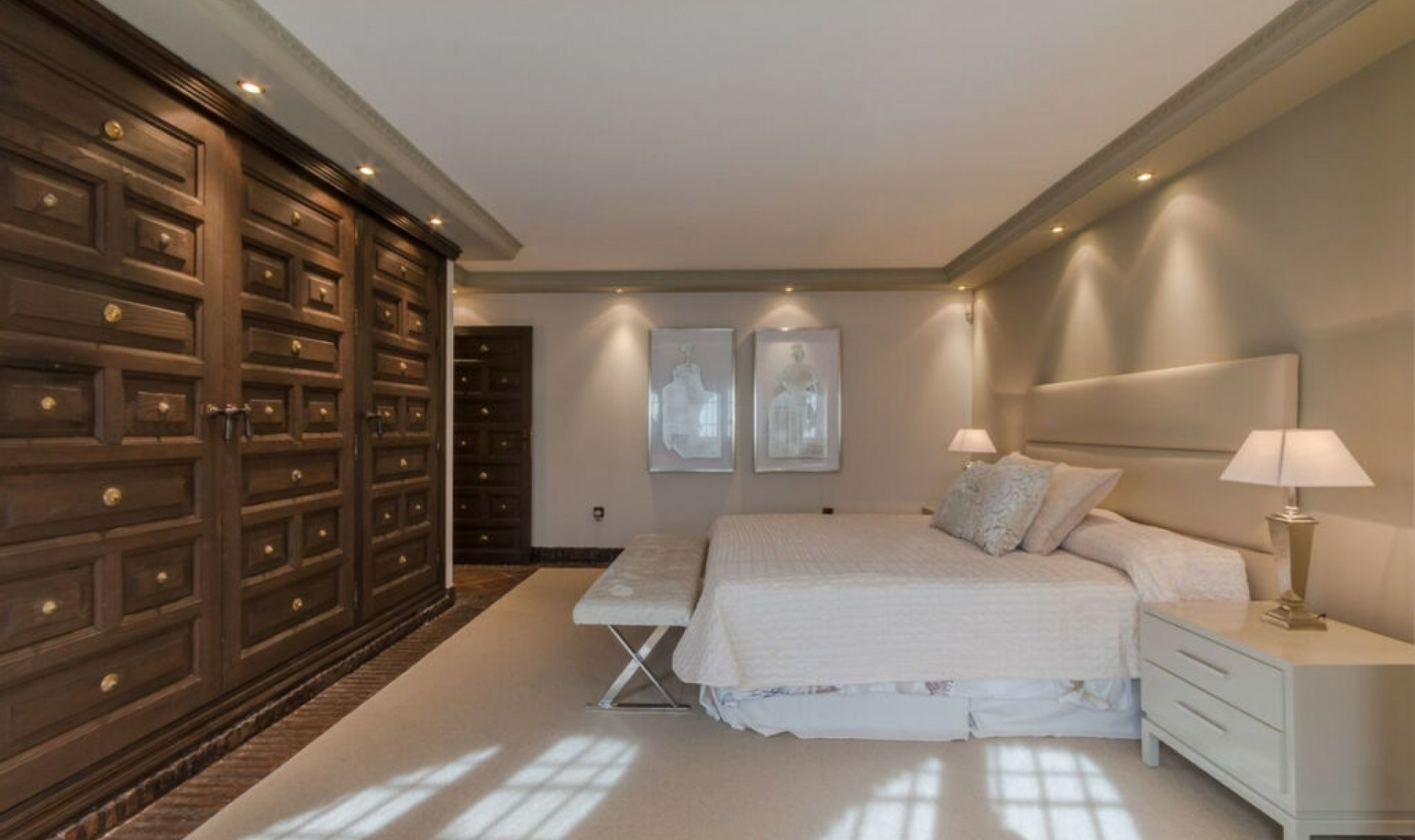 Resale - House -
Costabella