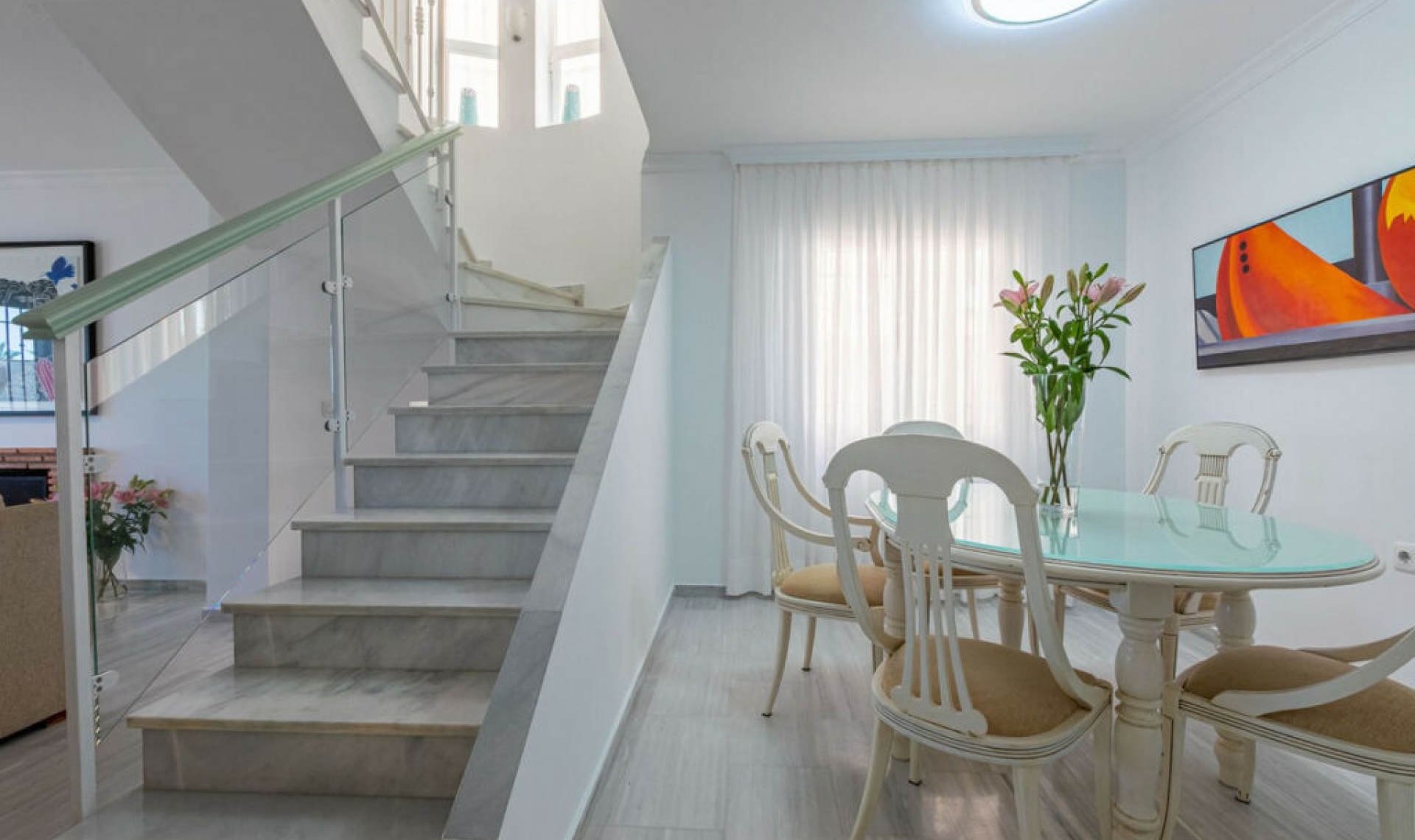 Resale - House -
Costabella