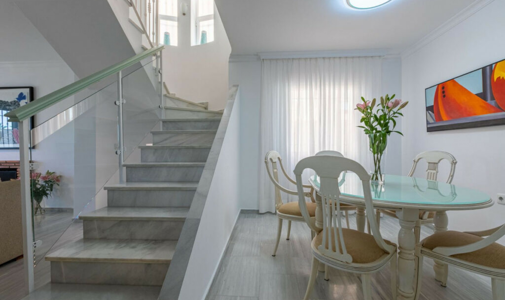 Resale - House -
Costabella