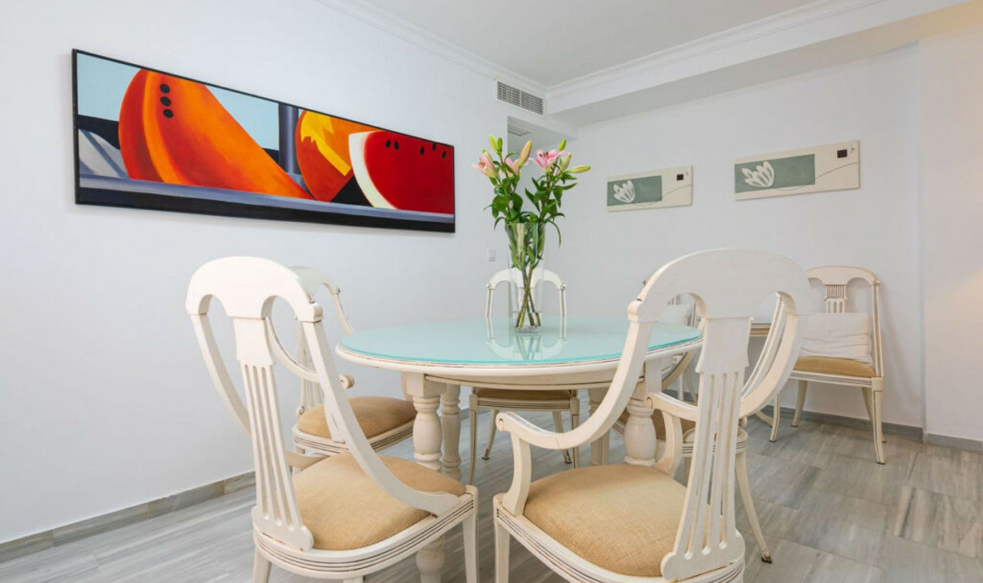 Resale - House -
Costabella