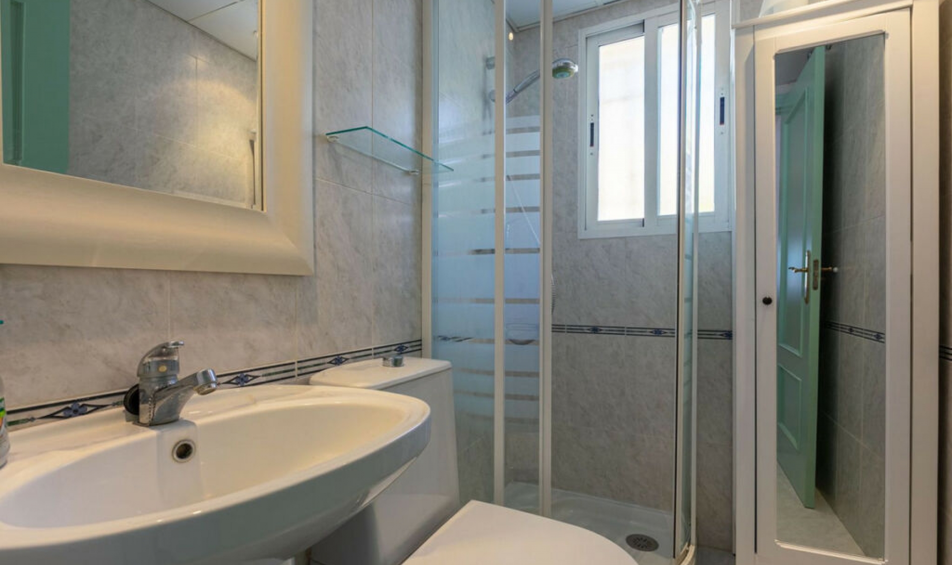 Resale - House -
Costabella