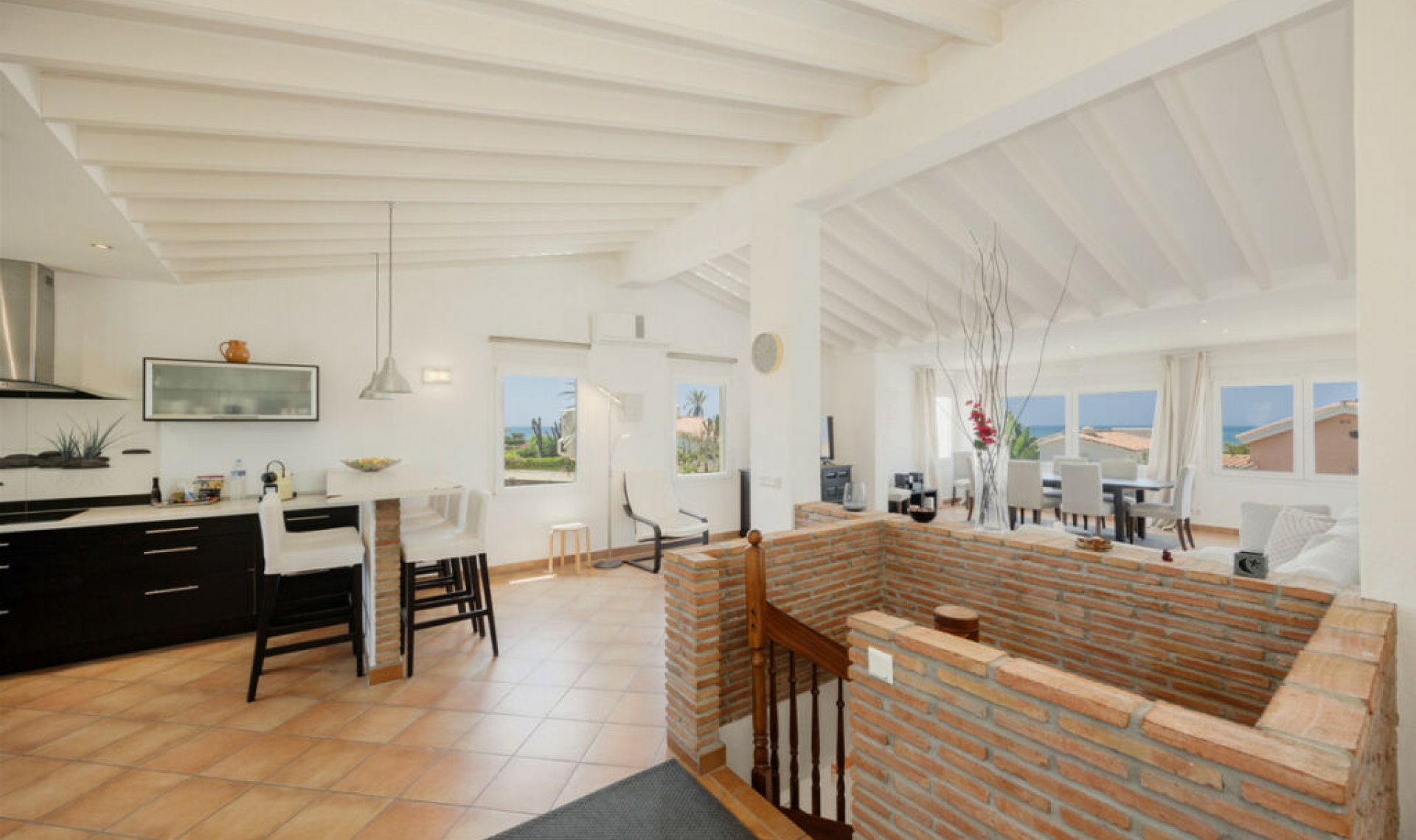 Resale - House -
Costabella