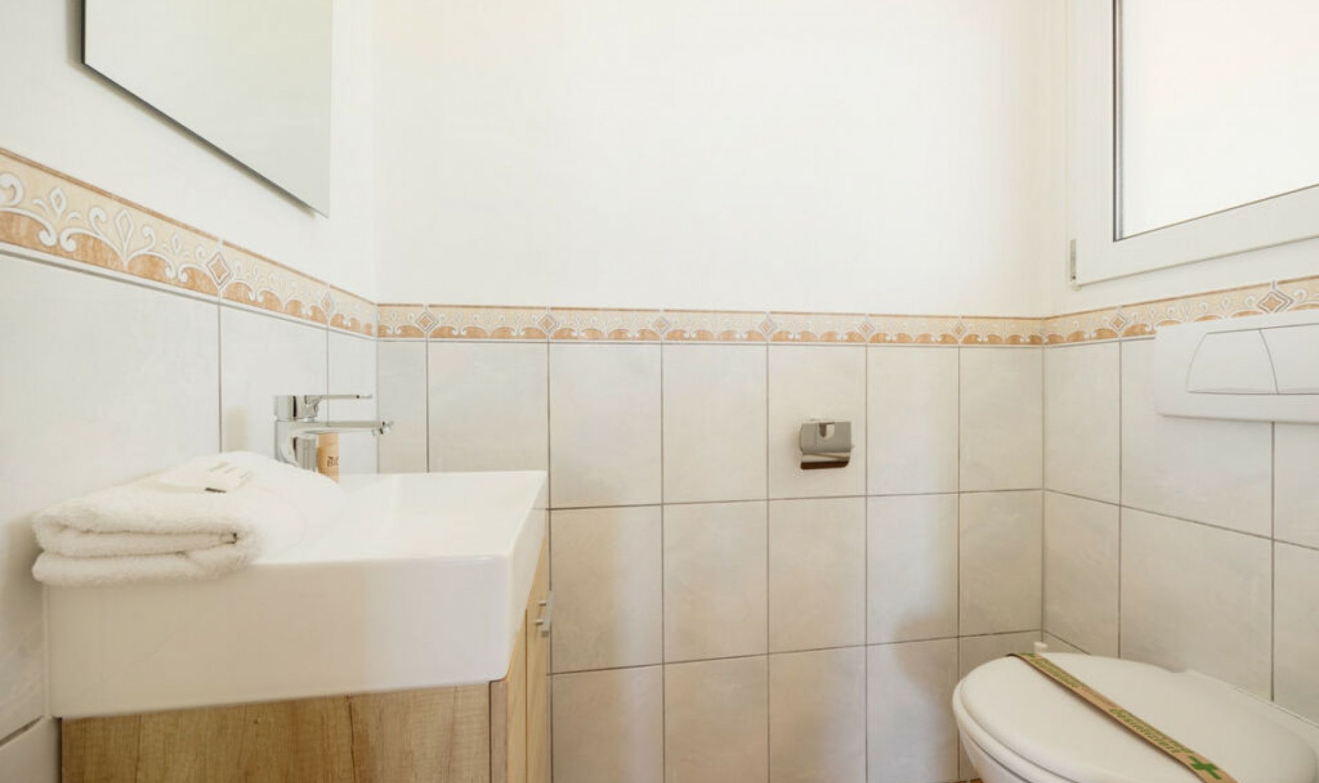 Resale - House -
Costabella