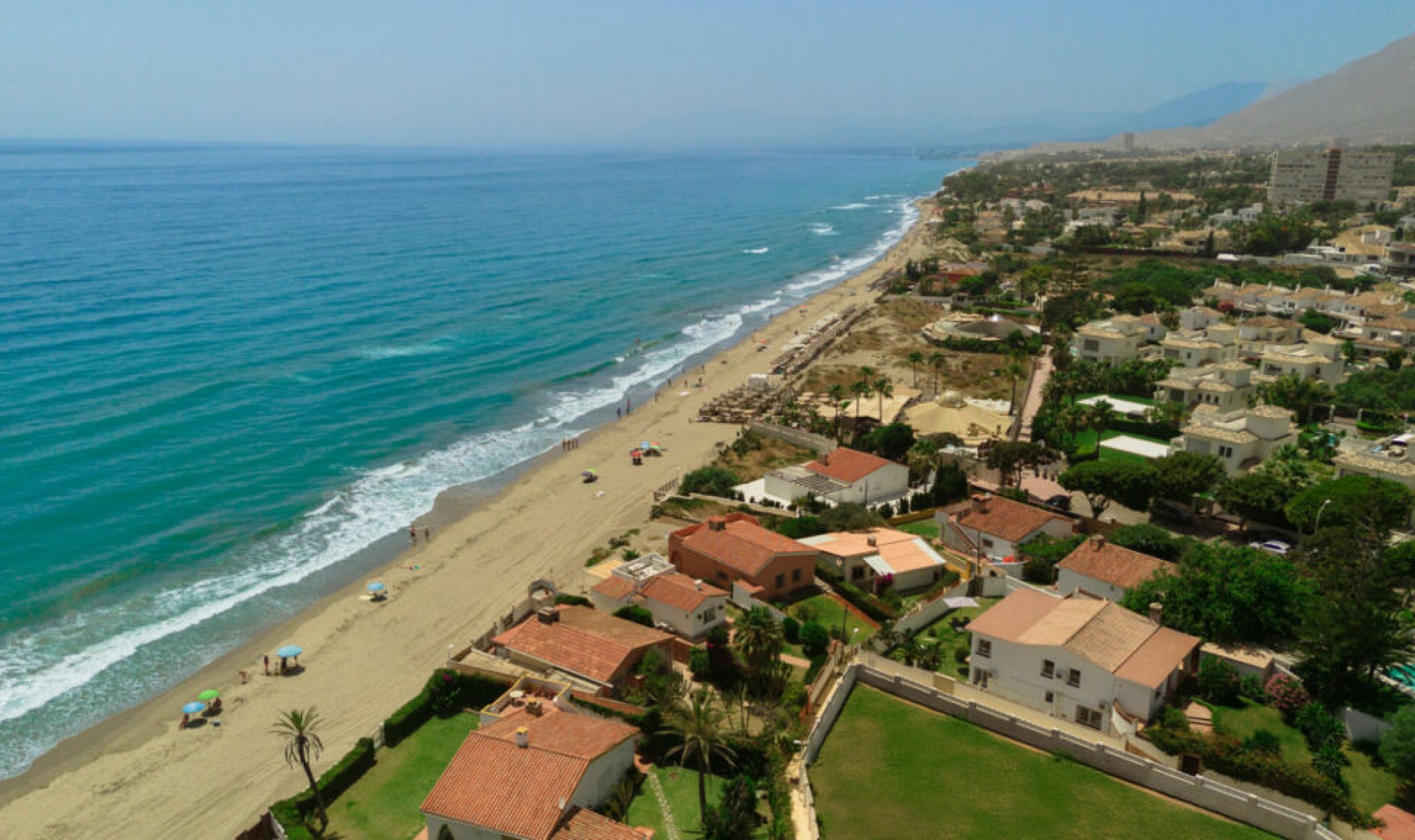 Resale - House -
Costabella