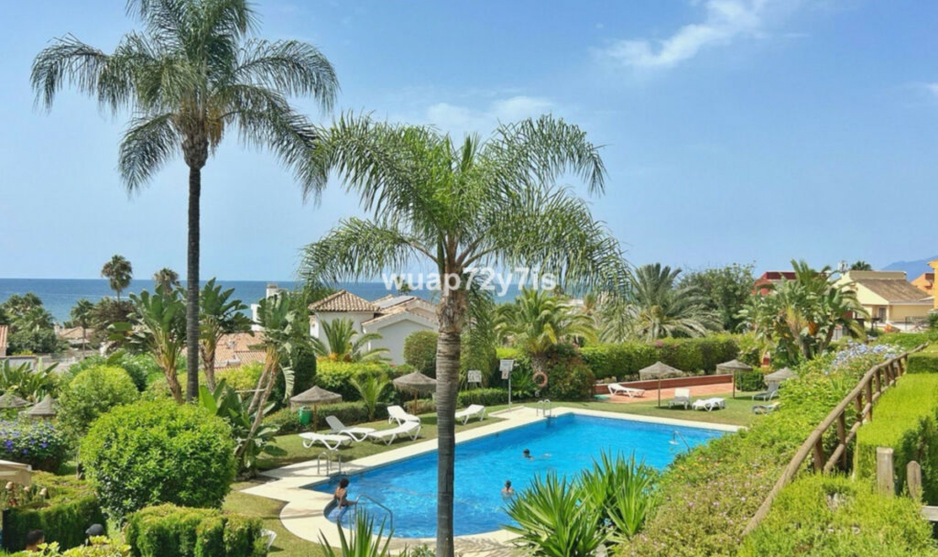 Resale - House -
Costabella