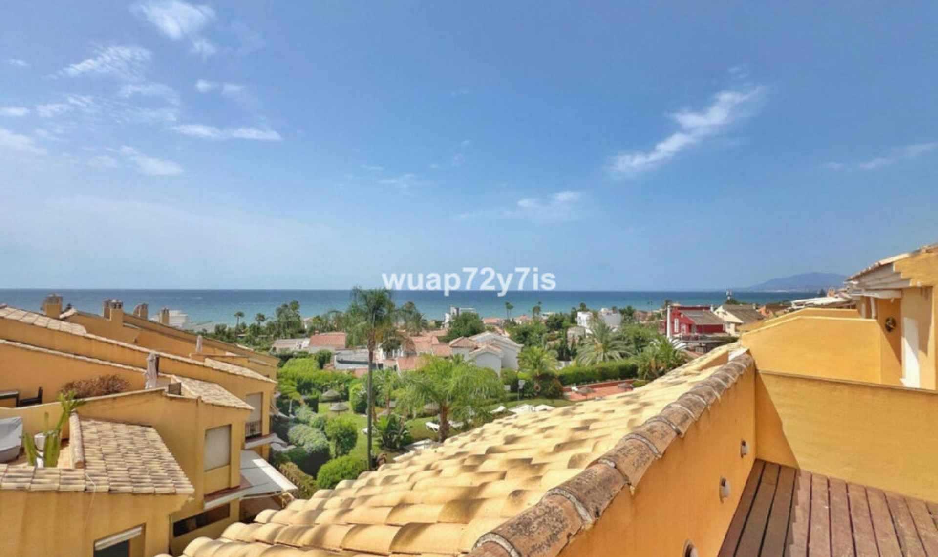 Resale - House -
Costabella