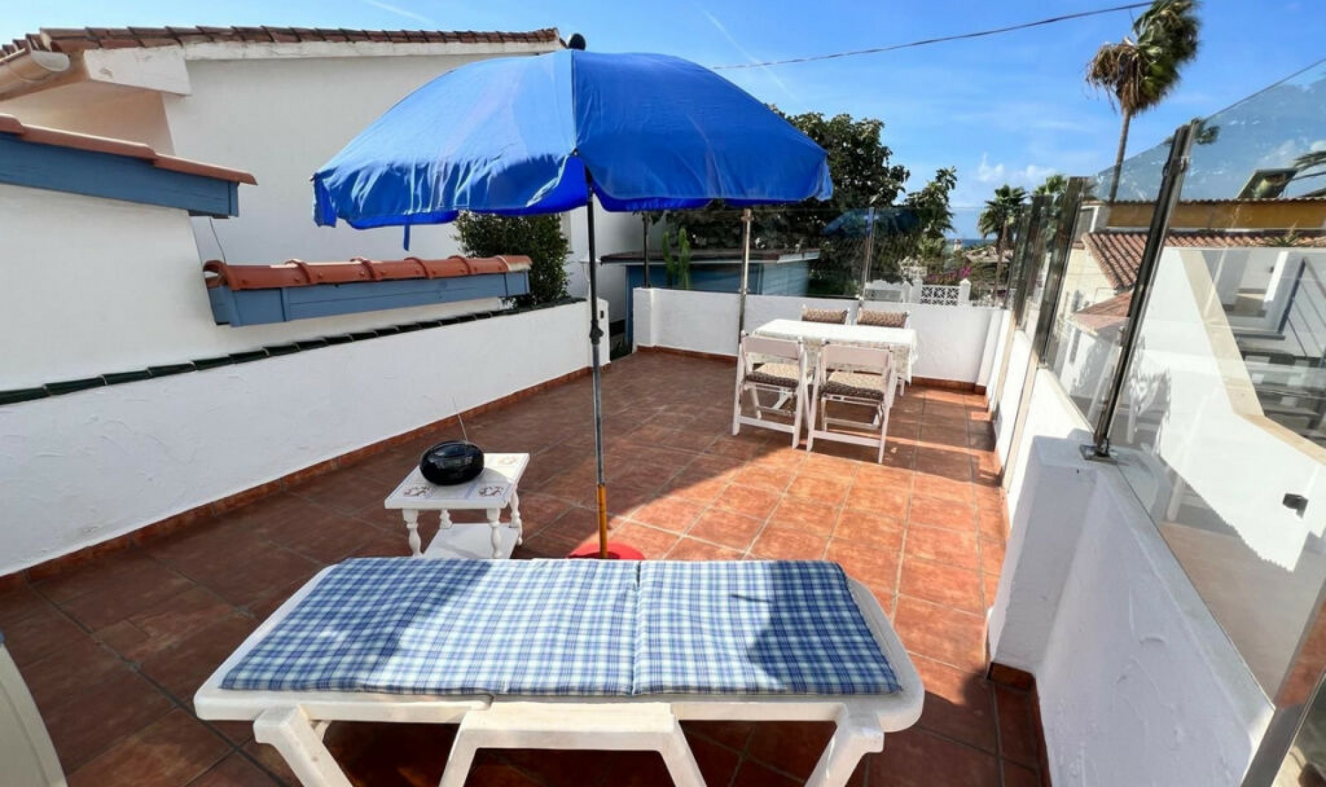 Resale - House -
Costabella
