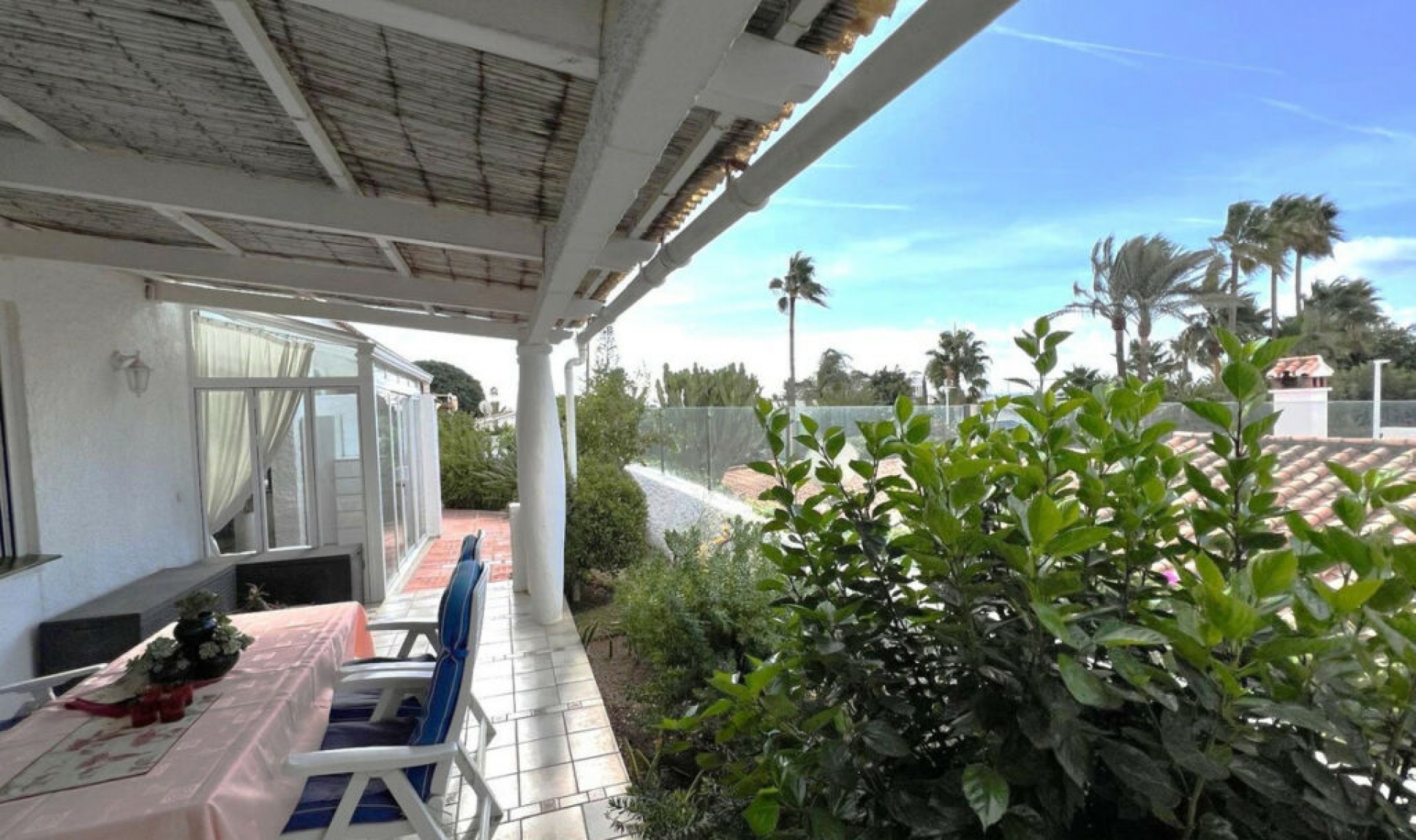 Resale - House -
Costabella