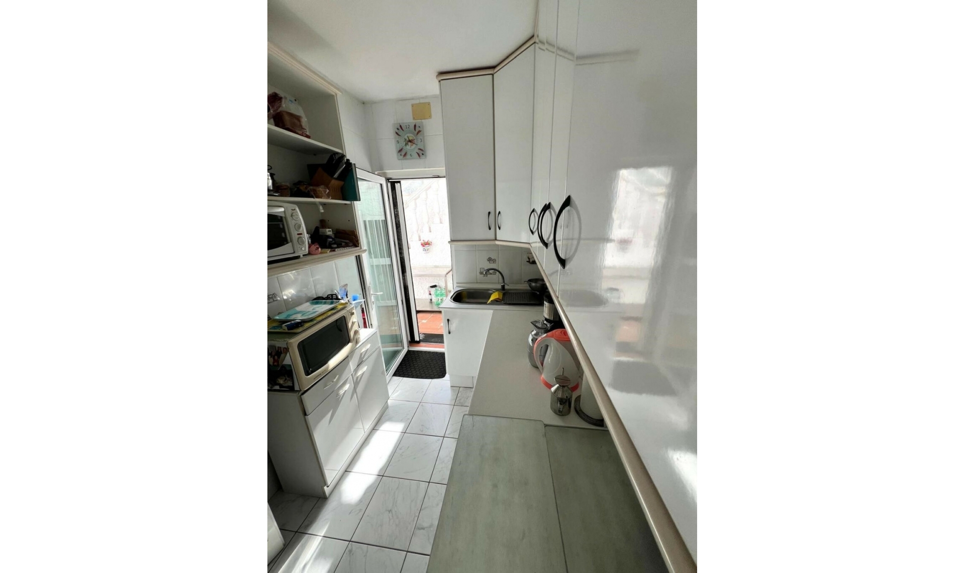 Resale - House -
Costabella