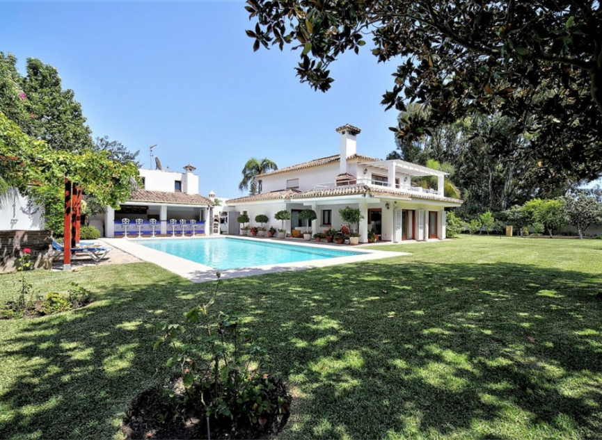 Resale - House -
Costalita