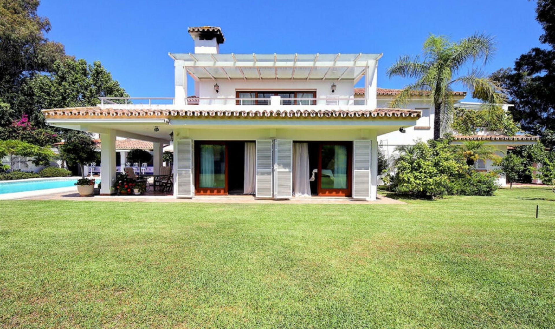 Resale - House -
Costalita
