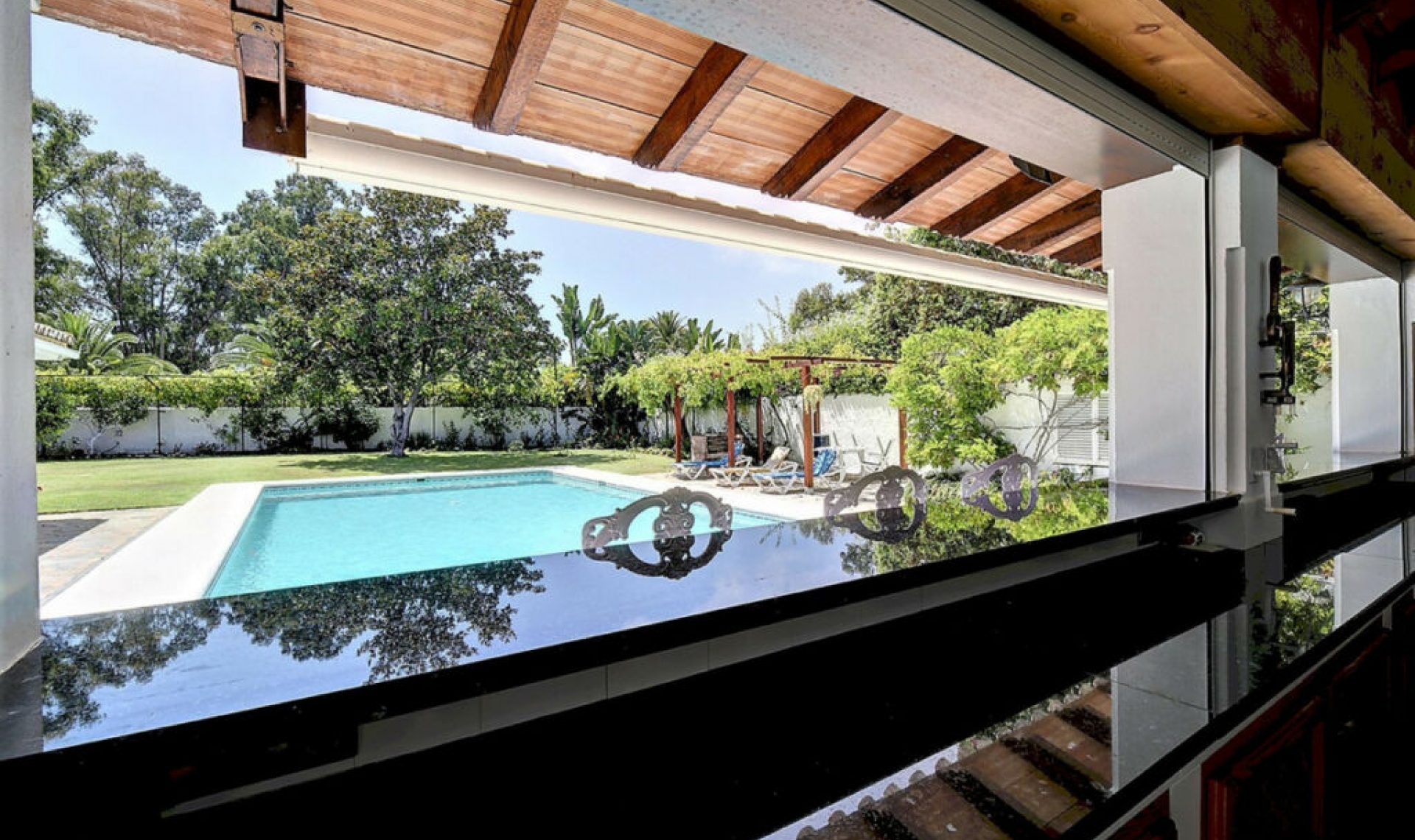 Resale - House -
Costalita