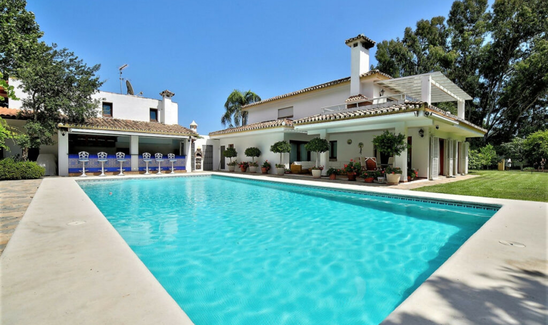 Resale - House -
Costalita