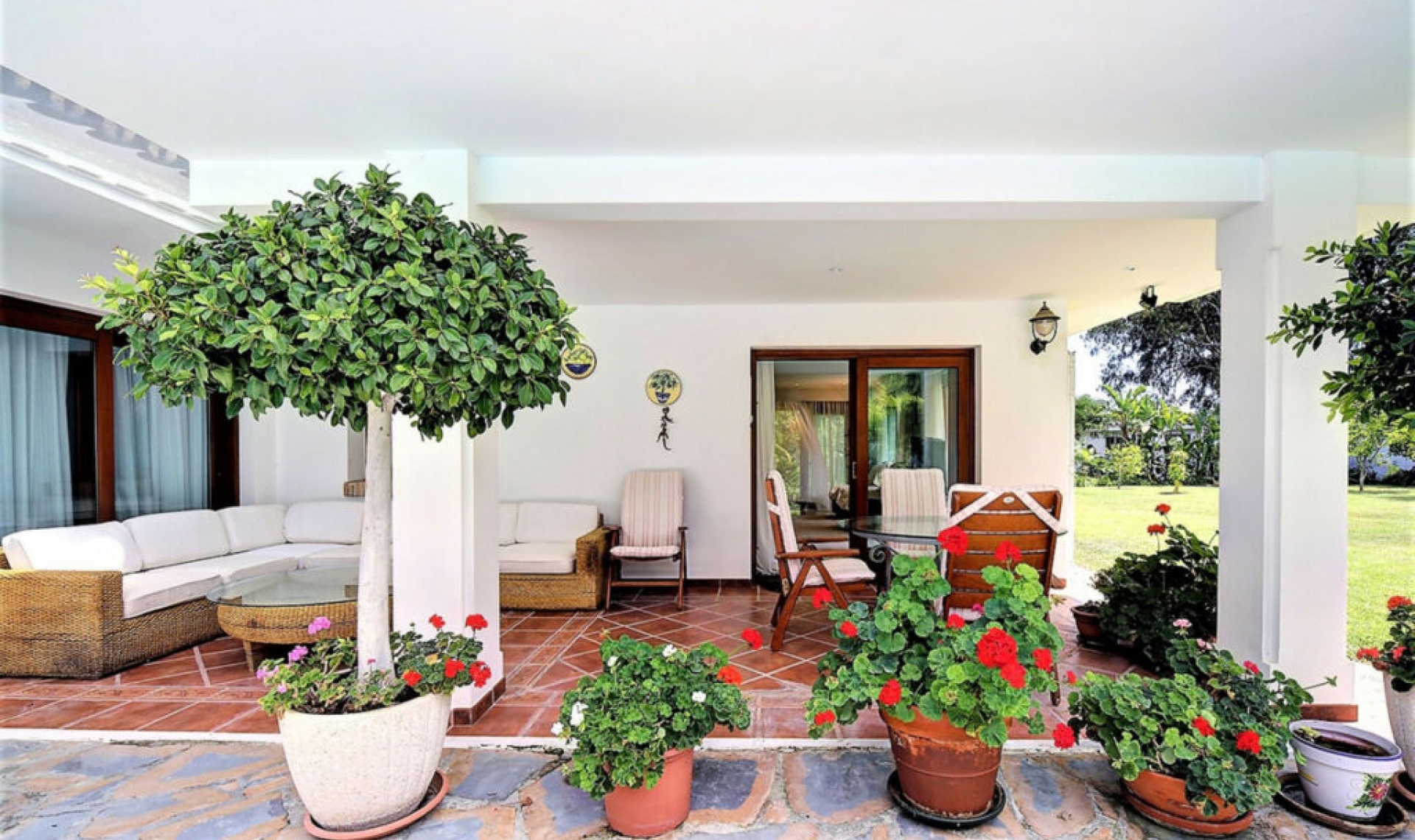 Resale - House -
Costalita