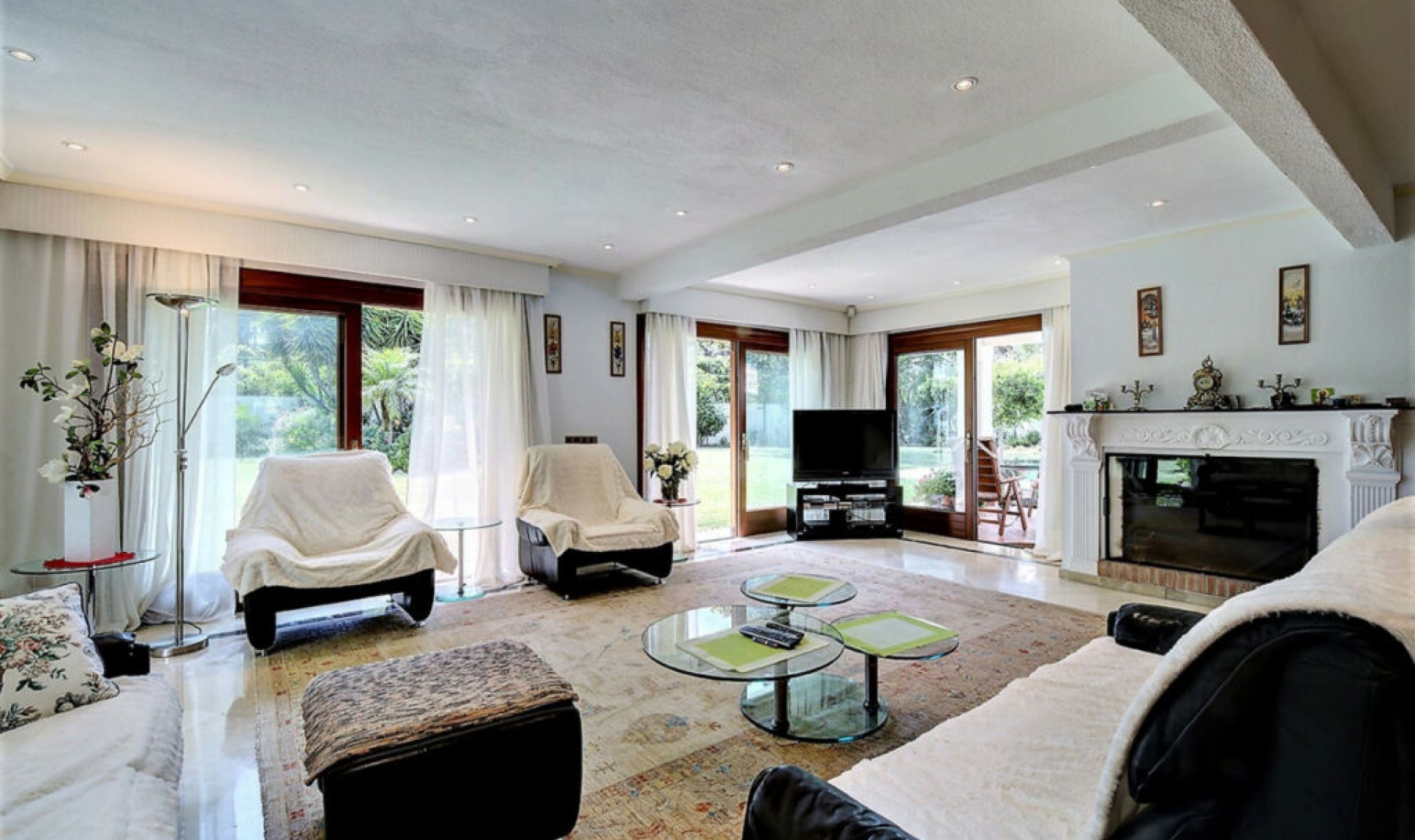 Resale - House -
Costalita