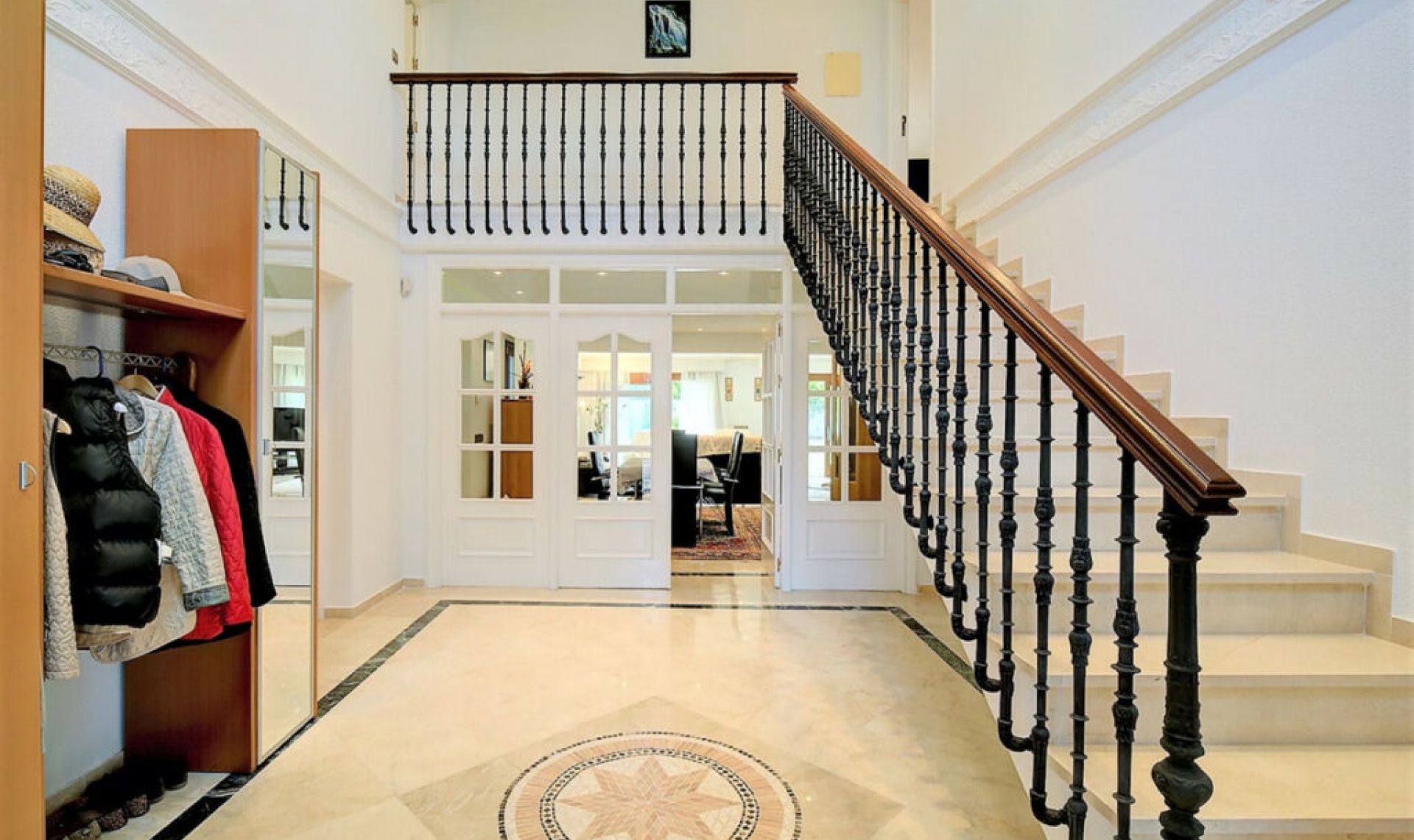 Resale - House -
Costalita